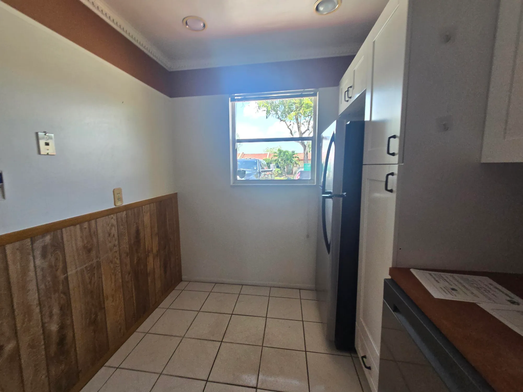 Property Slideshow image 5 of 21 | 102 lake anne dr, West Palm Beach, FL, 33411