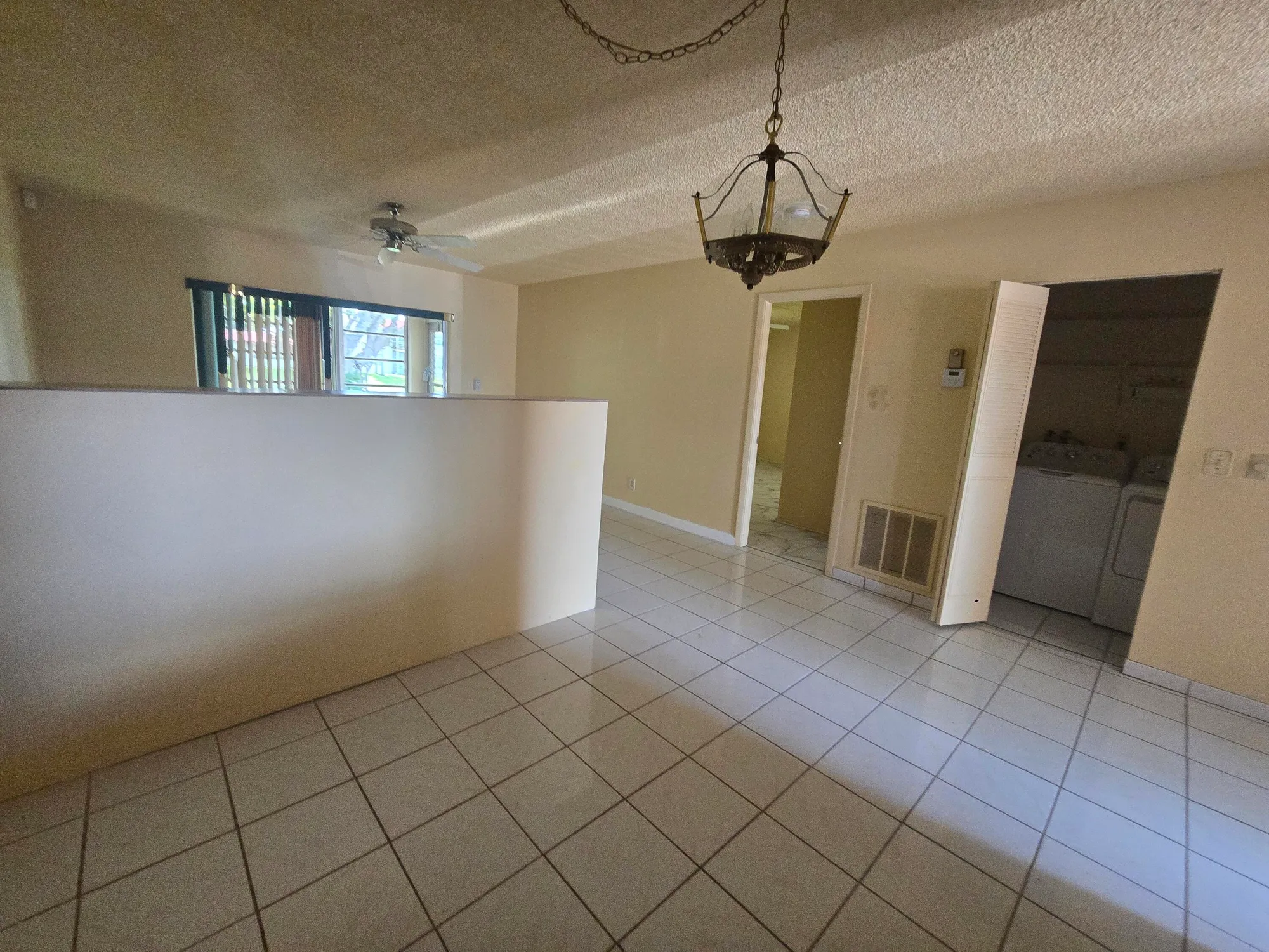 Property Slideshow image 11 of 21 | 102 lake anne dr, West Palm Beach, FL, 33411