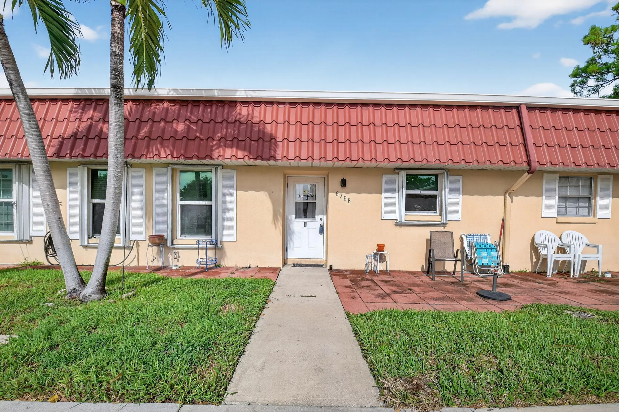 Property Slideshow image 1 of 53 | 676 laconia cr b, Lake Worth, FL, 33467