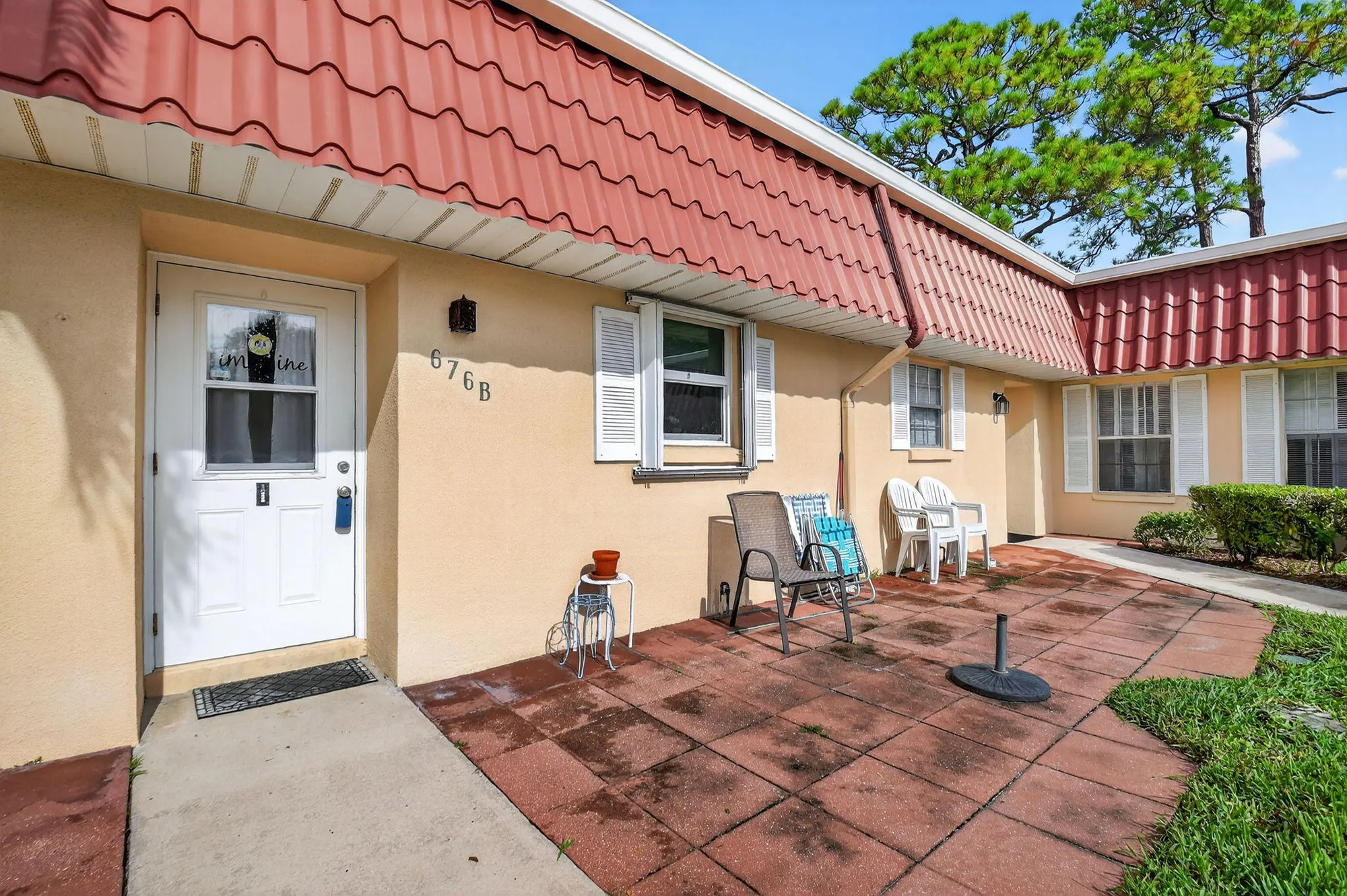 Property Slideshow image 4 of 53 | 676 laconia cr b, Lake Worth, FL, 33467