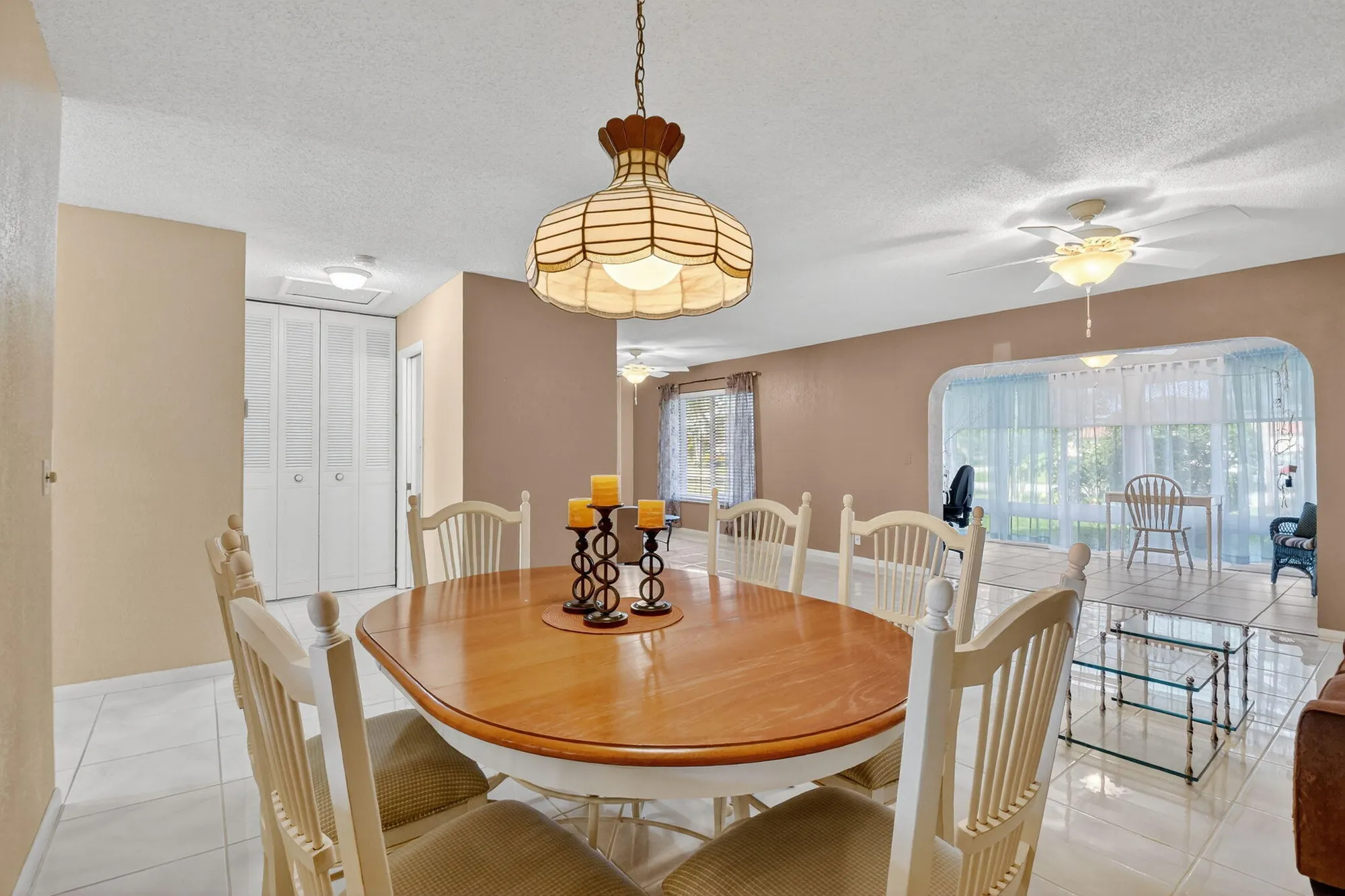 Property Slideshow image 13 of 53 | 676 laconia cr b, Lake Worth, FL, 33467