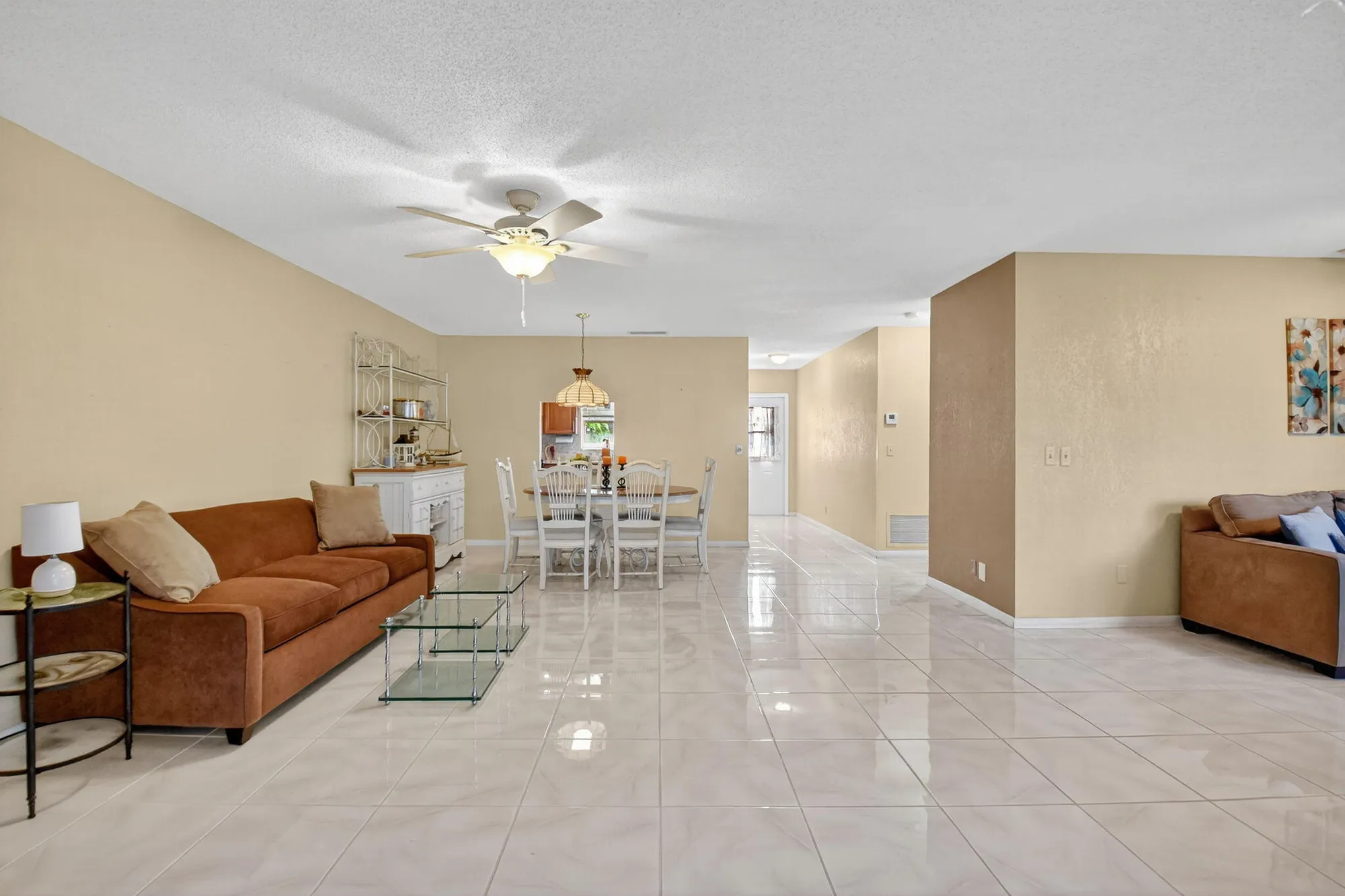 Property Slideshow image 15 of 53 | 676 laconia cr b, Lake Worth, FL, 33467