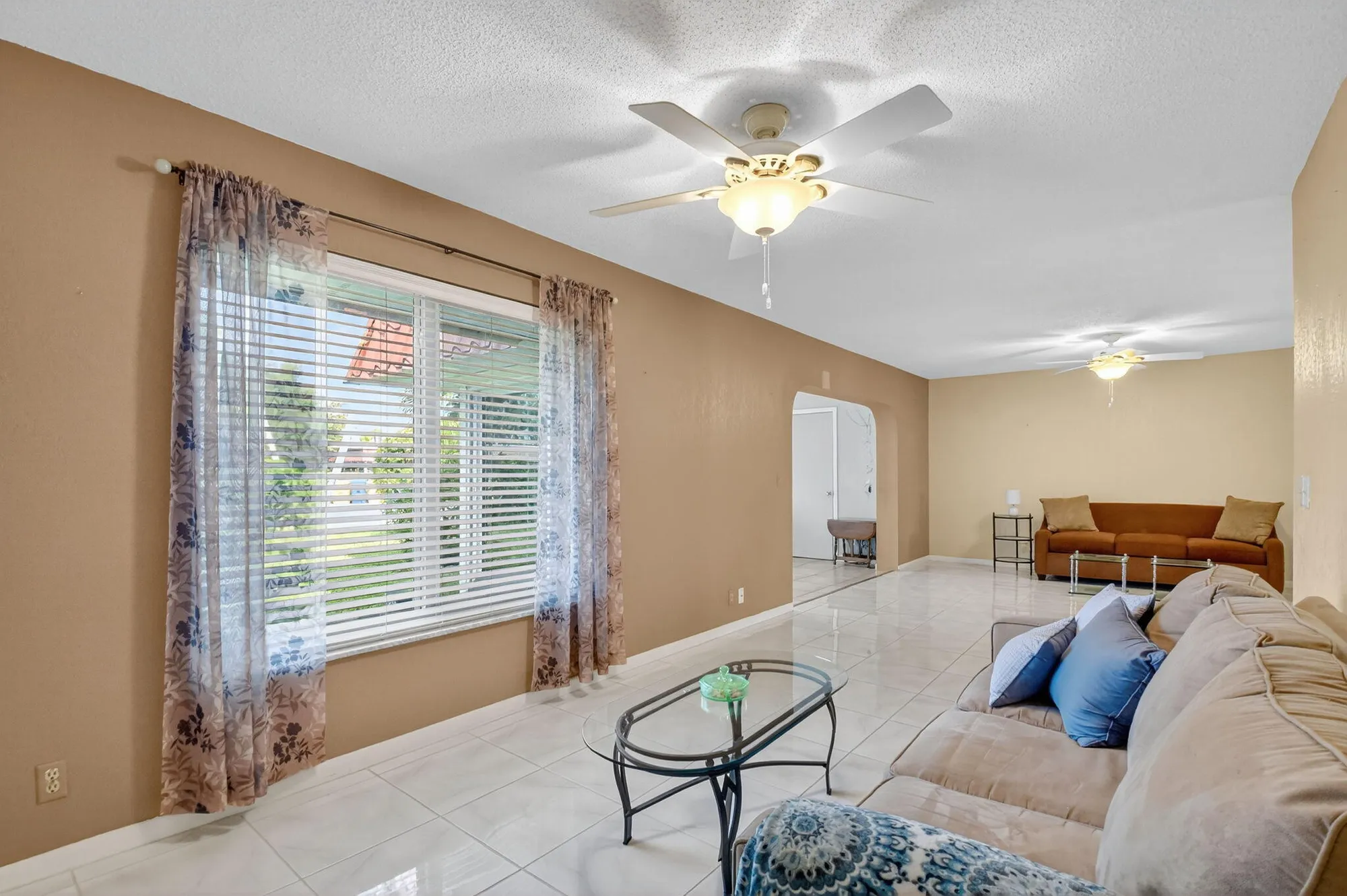 Property Slideshow image 18 of 53 | 676 laconia cr b, Lake Worth, FL, 33467