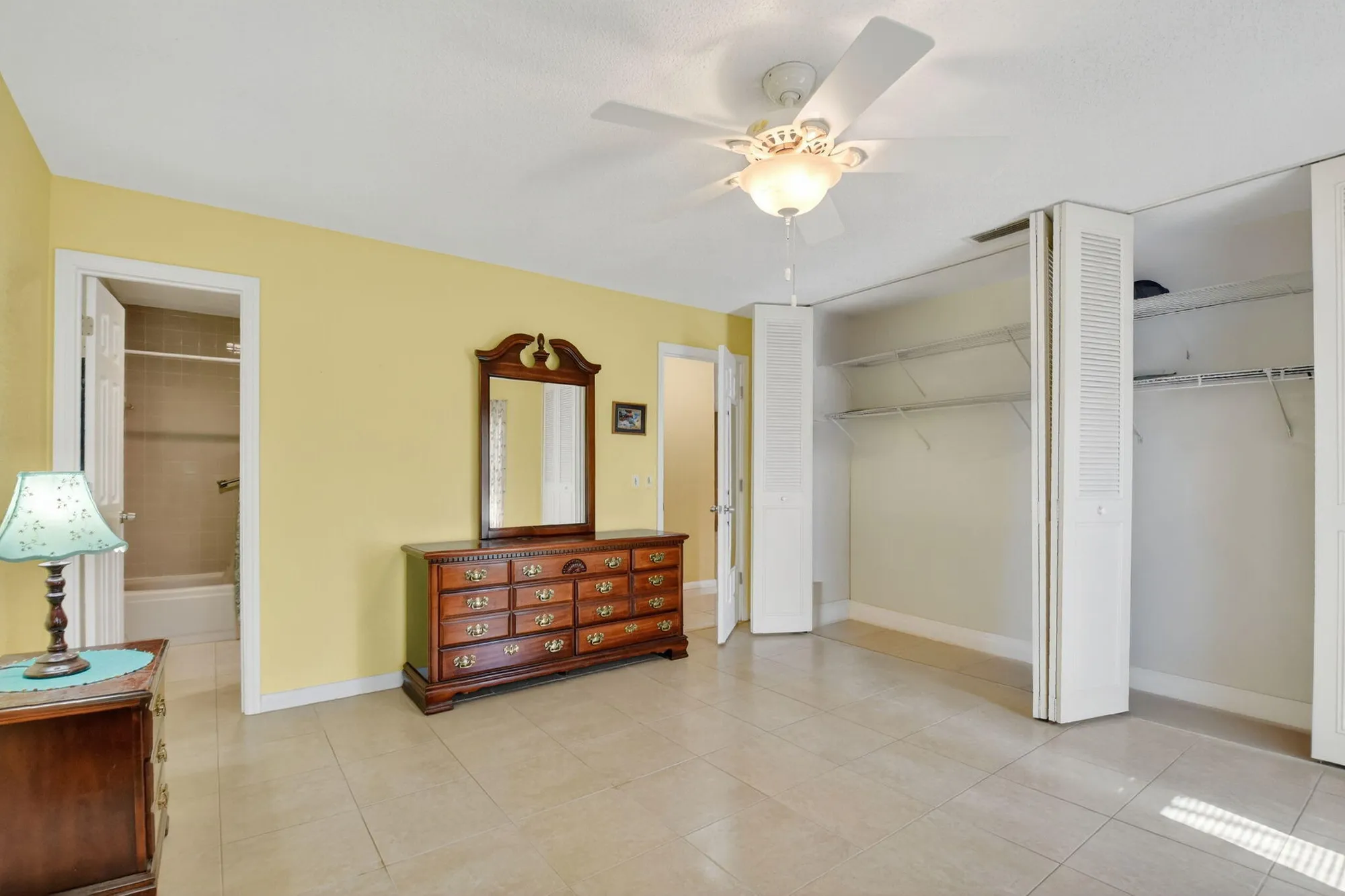 Property Slideshow image 30 of 53 | 676 laconia cr b, Lake Worth, FL, 33467