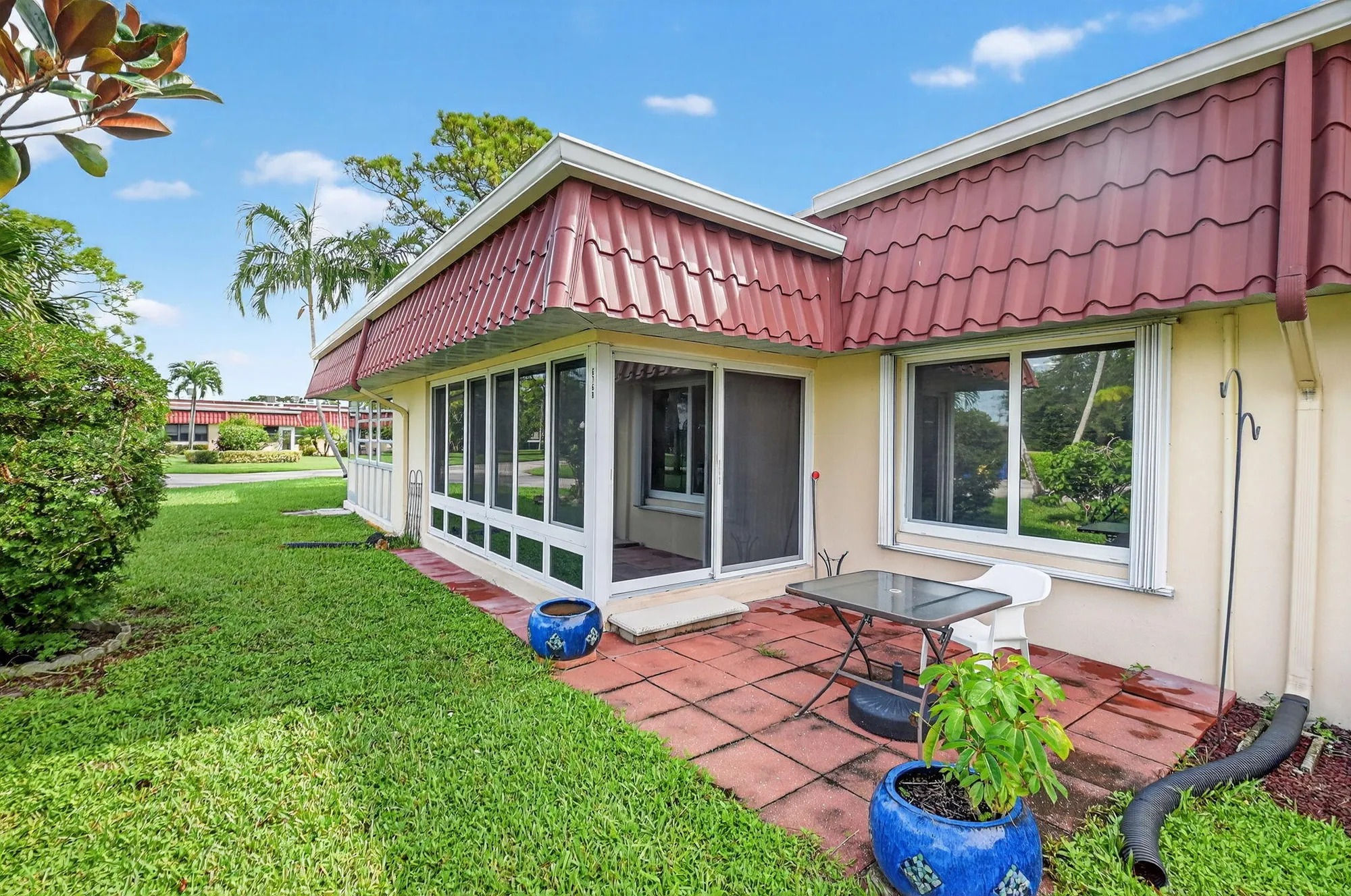 Property Slideshow image 34 of 53 | 676 laconia cr b, Lake Worth, FL, 33467