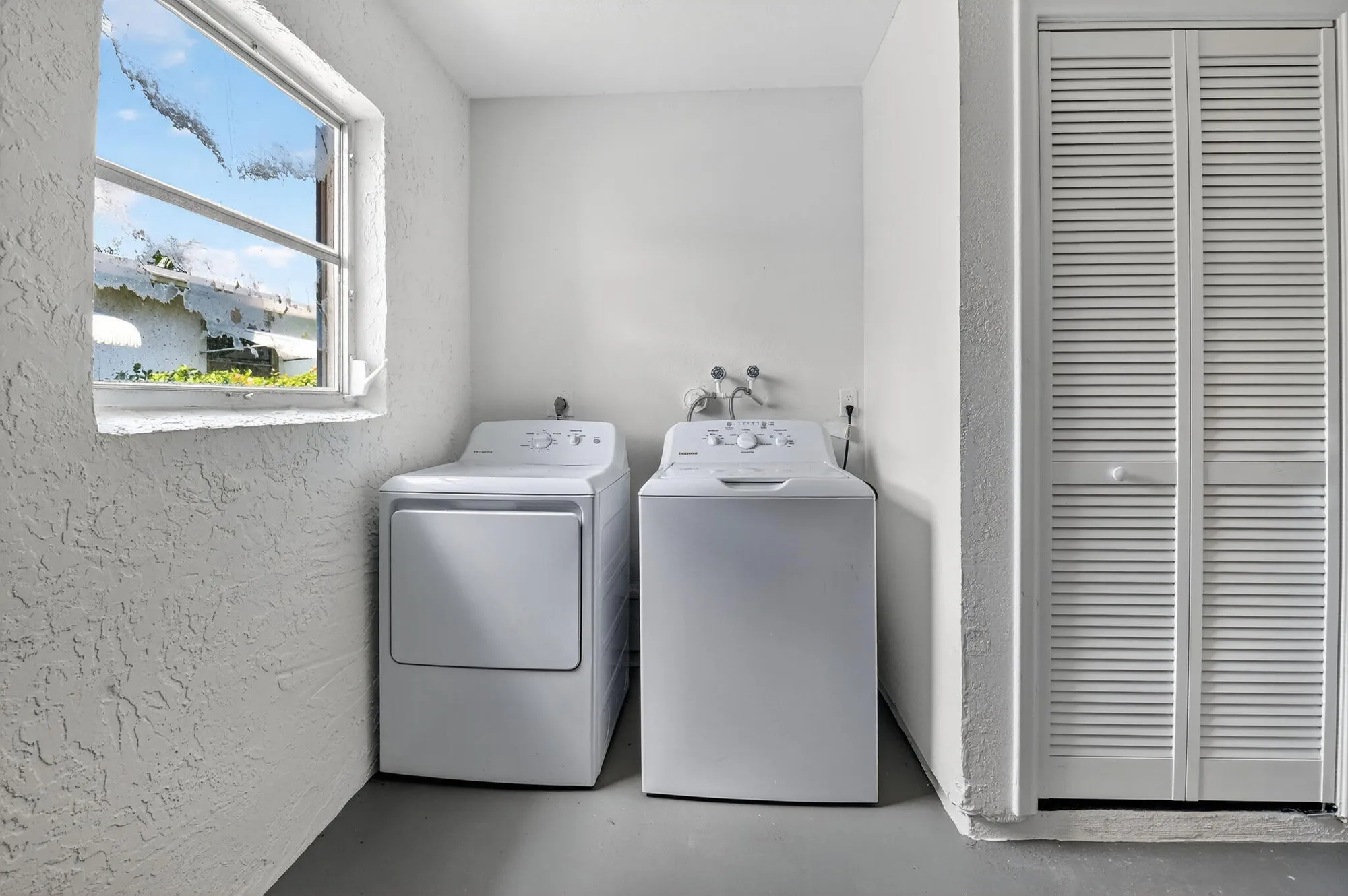 Property Slideshow image 27 of 34 | 6105 dusenburg rd, Delray Beach, FL, 33484