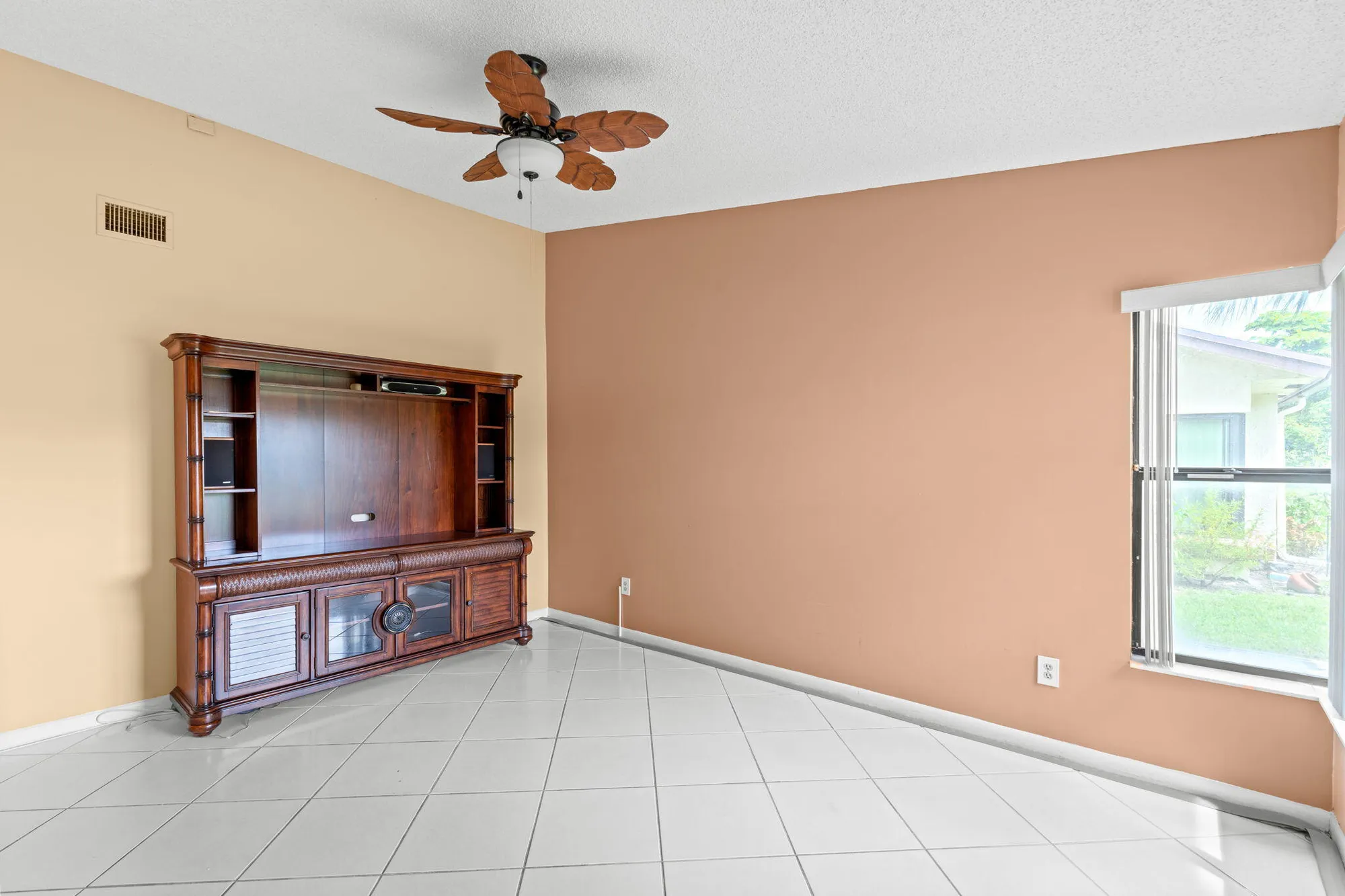 Property Slideshow image 11 of 57 | 3646 willa way a, Lake Worth, FL, 33467