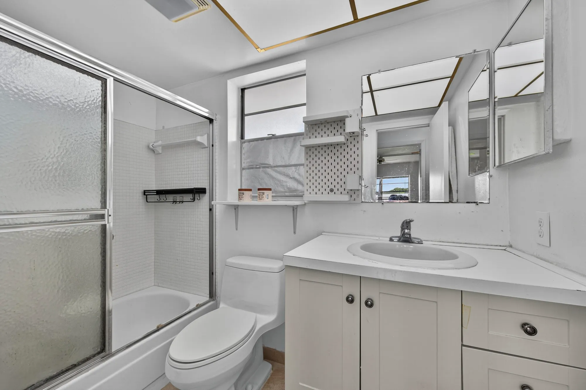 Property Slideshow image 24 of 63 | 251 s golf blvd 287, Pompano Beach, FL, 33064