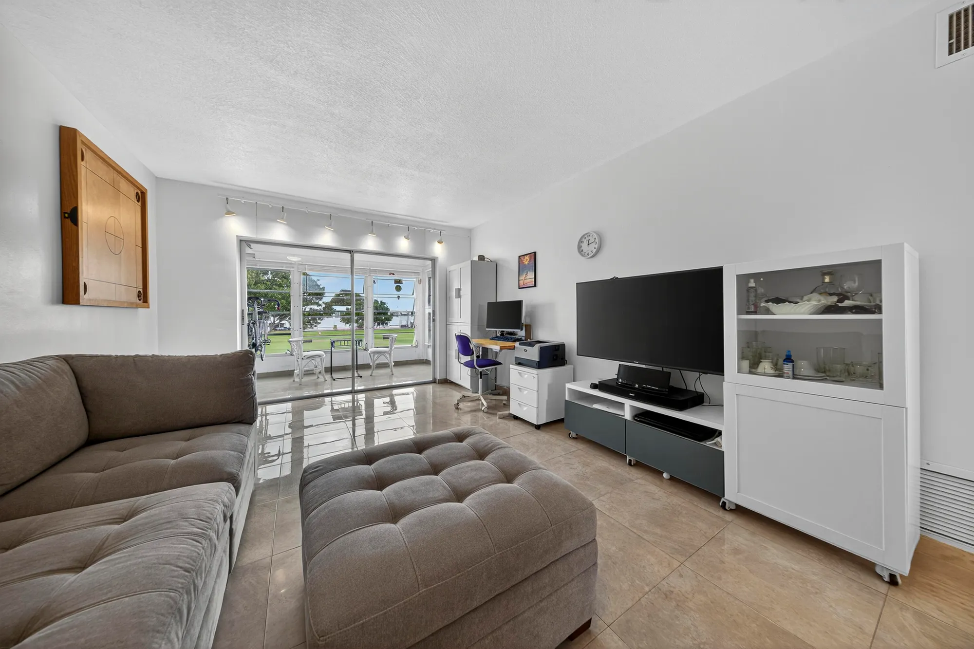 Property Slideshow image 12 of 63 | 251 s golf blvd 287, Pompano Beach, FL, 33064