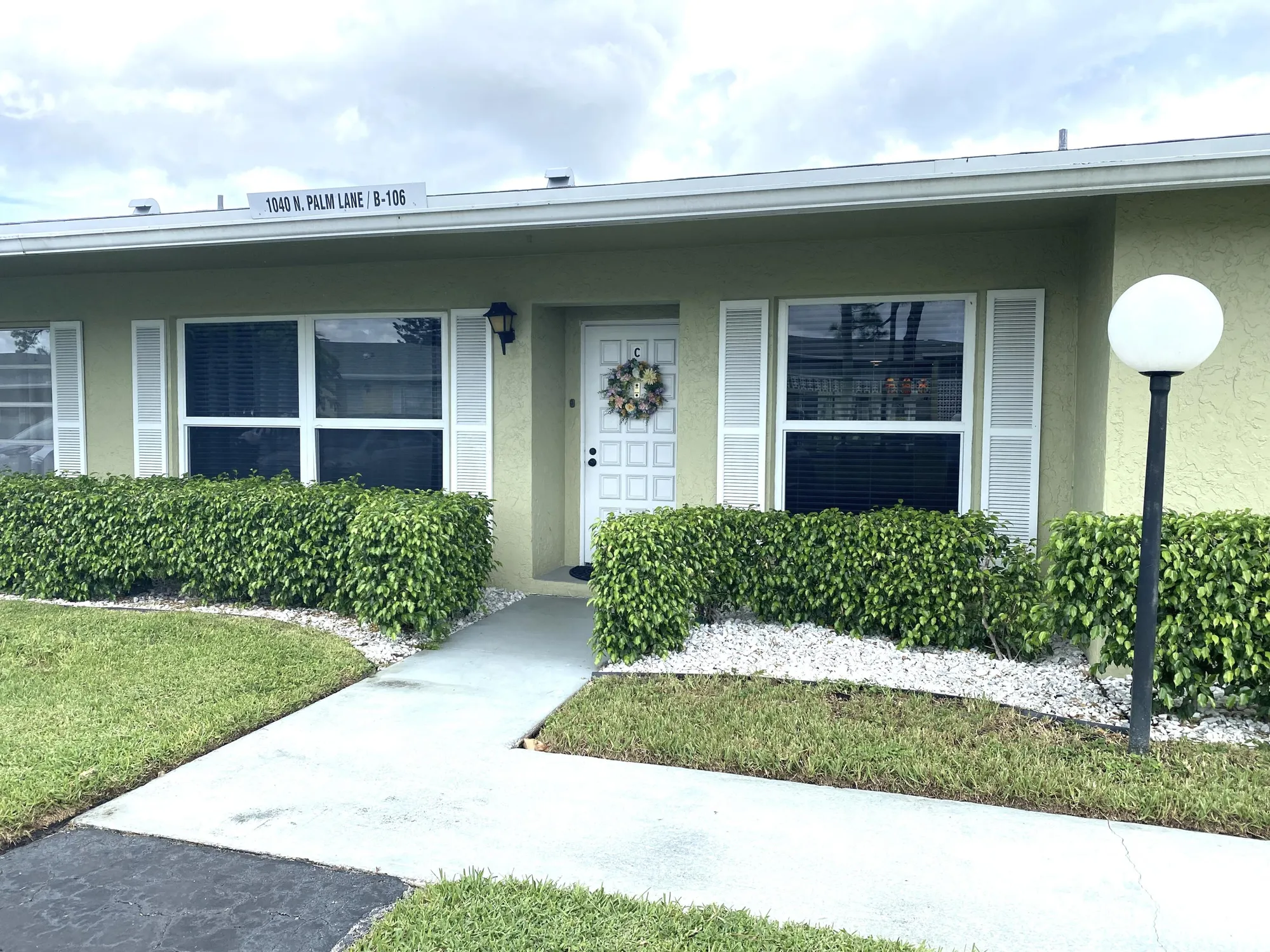 Property Slideshow image 1 of 43 | 1040 n palm ln c, Delray Beach, FL, 33445