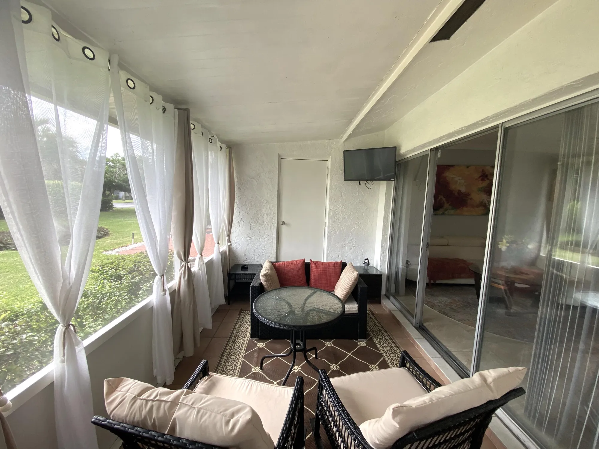 Property Slideshow image 11 of 43 | 1040 n palm ln c, Delray Beach, FL, 33445