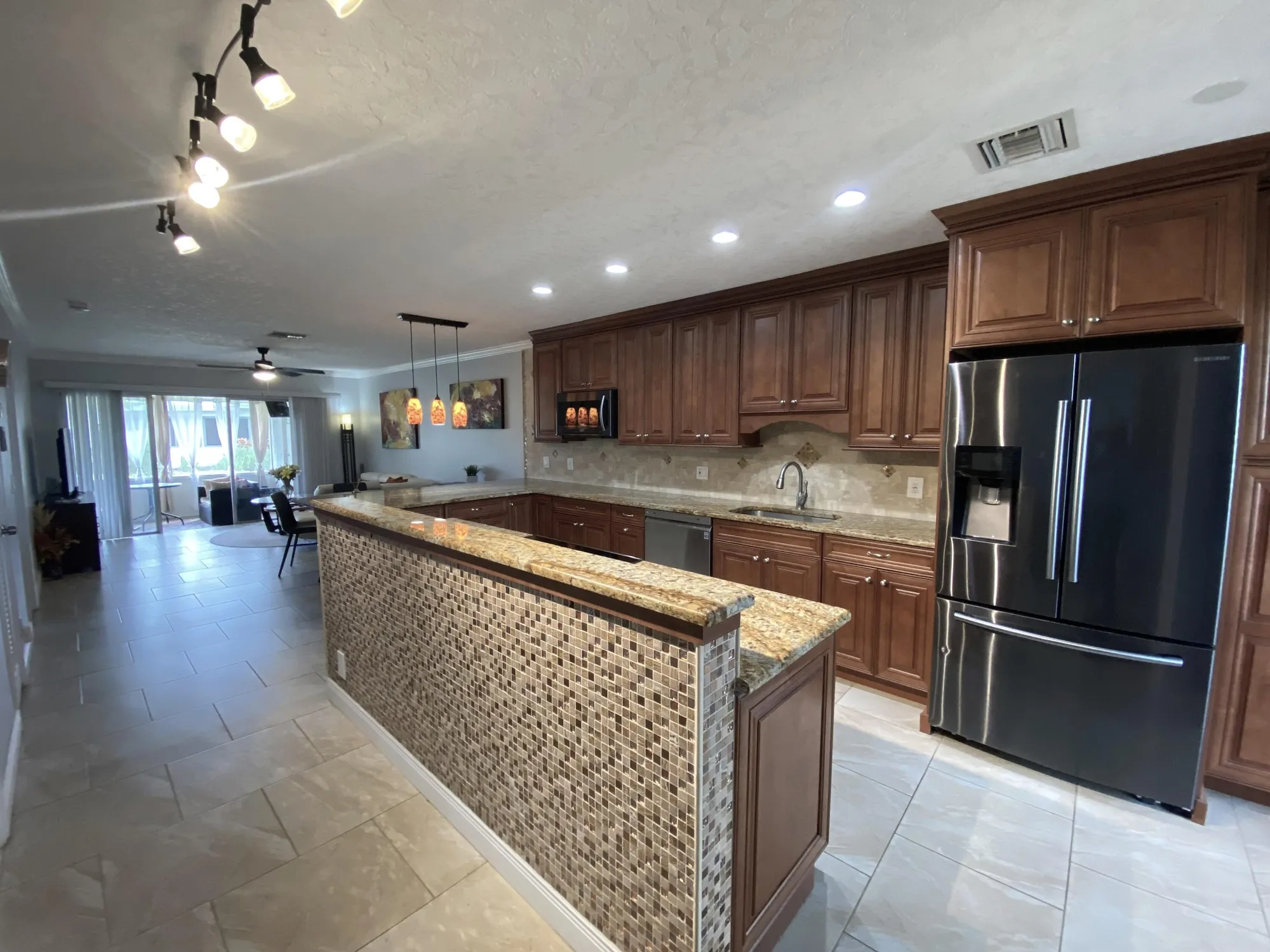 Property Slideshow image 6 of 43 | 1040 n palm ln c, Delray Beach, FL, 33445