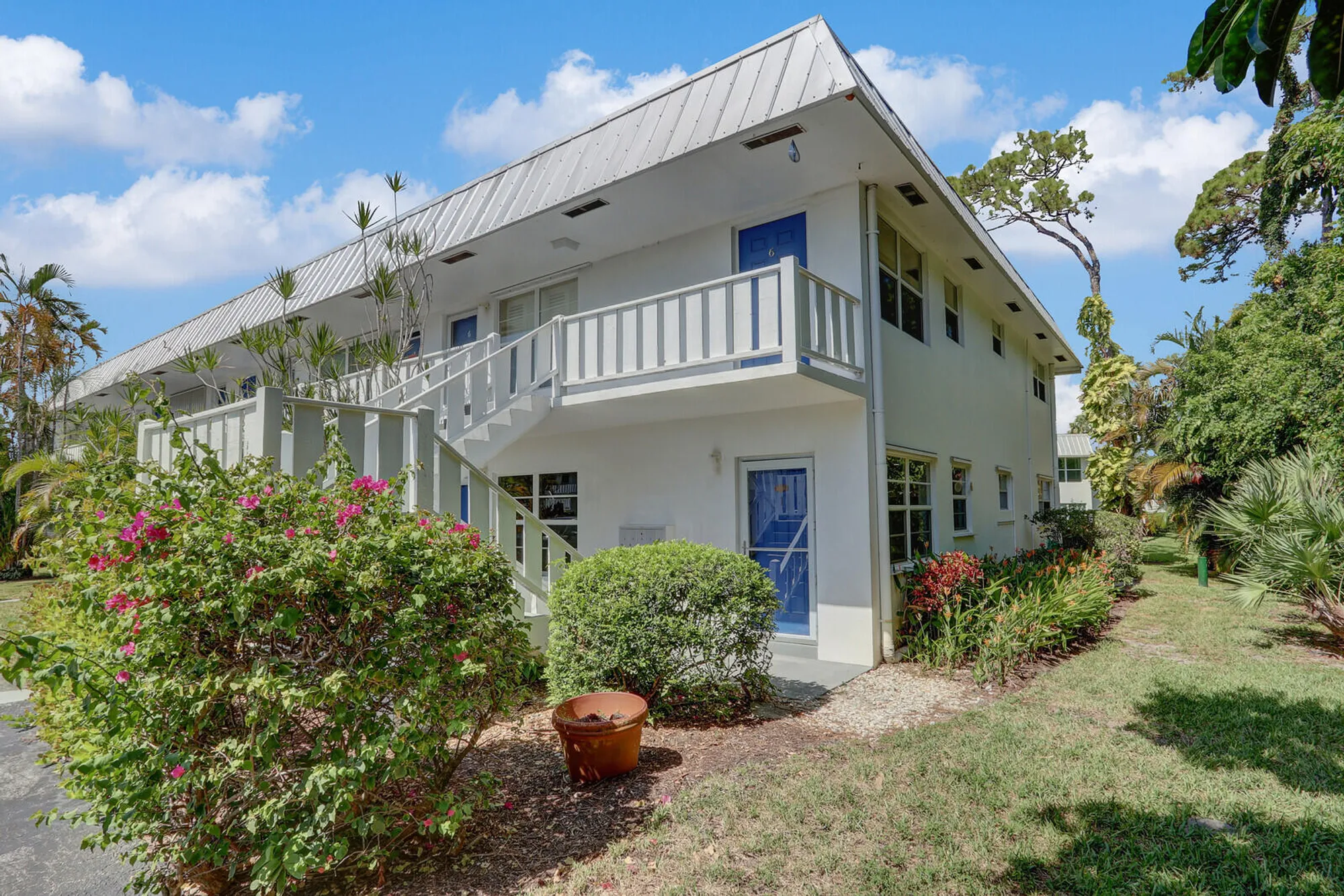Property Slideshow image 1 of 37 | 2929 se ocean blvd e1, Stuart, FL, 34996