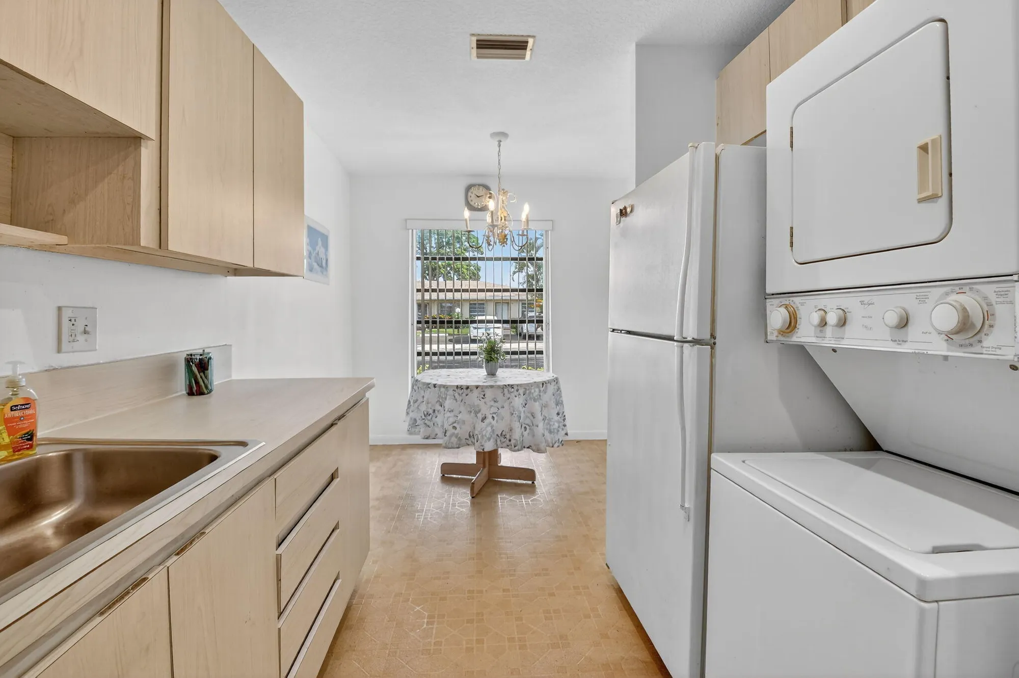 Property Slideshow image 8 of 58 | 21040 covington dr, Boca Raton, FL, 33433