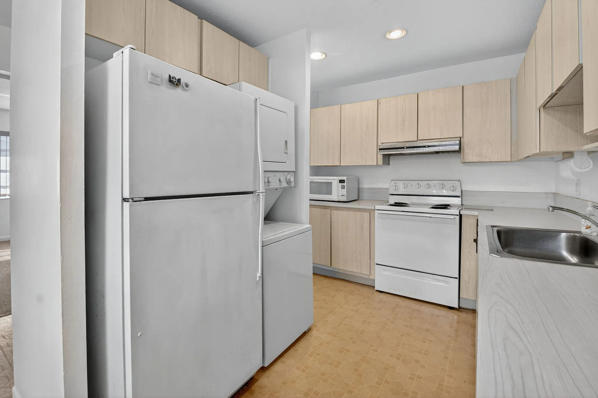 Property Slideshow image 11 of 58 | 21040 covington dr, Boca Raton, FL, 33433