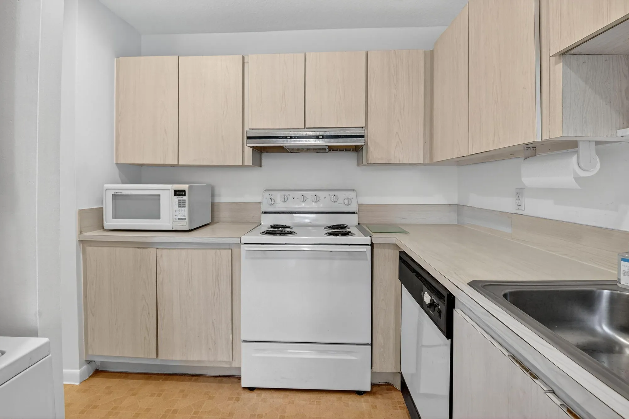 Property Slideshow image 12 of 58 | 21040 covington dr, Boca Raton, FL, 33433