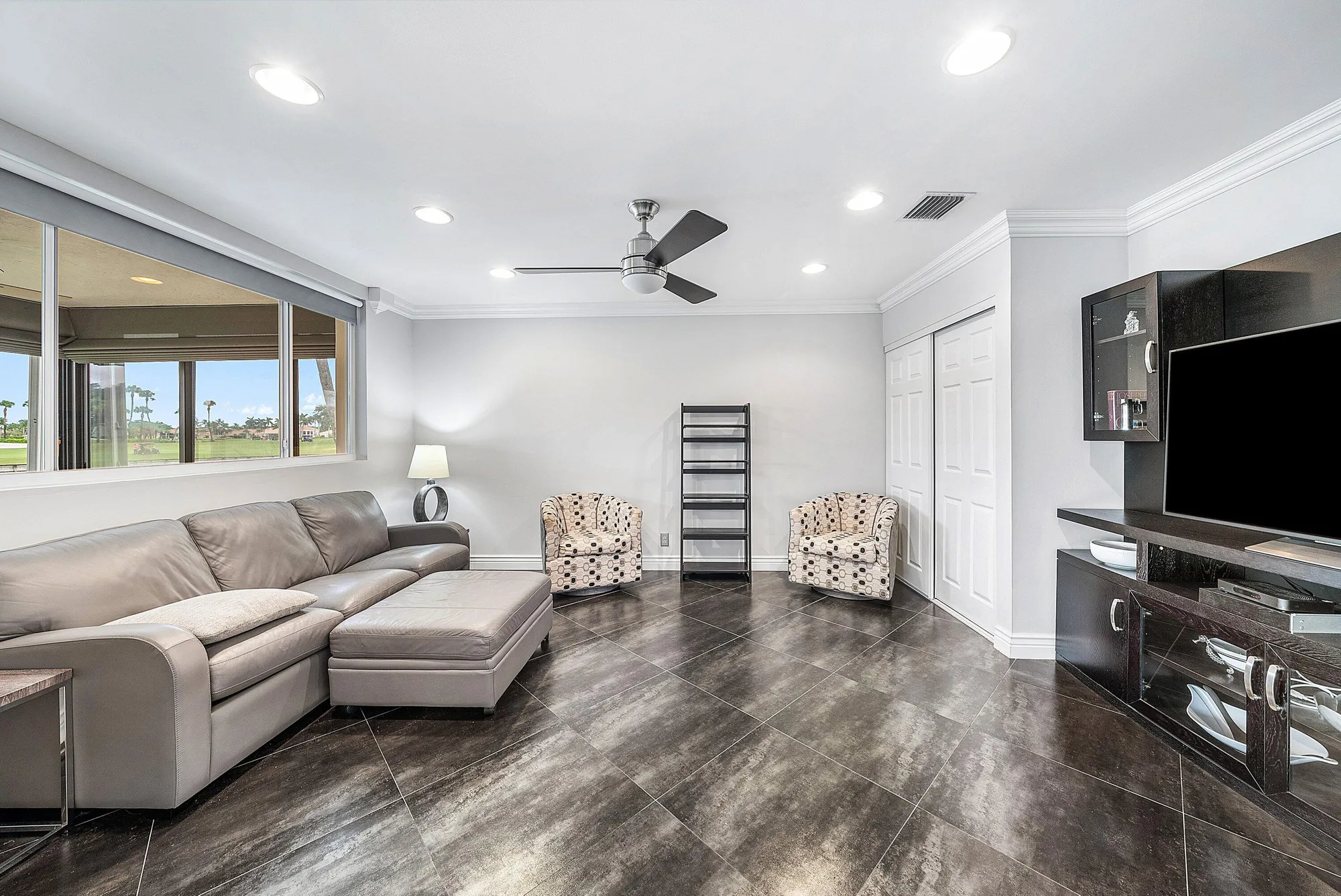 Property Slideshow image 11 of 71 | 23 eastgate dr c, Boynton Beach, FL, 33436