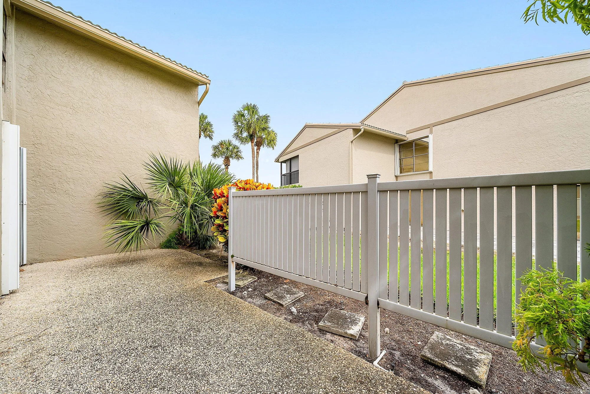 Property Slideshow image 33 of 71 | 23 eastgate dr c, Boynton Beach, FL, 33436