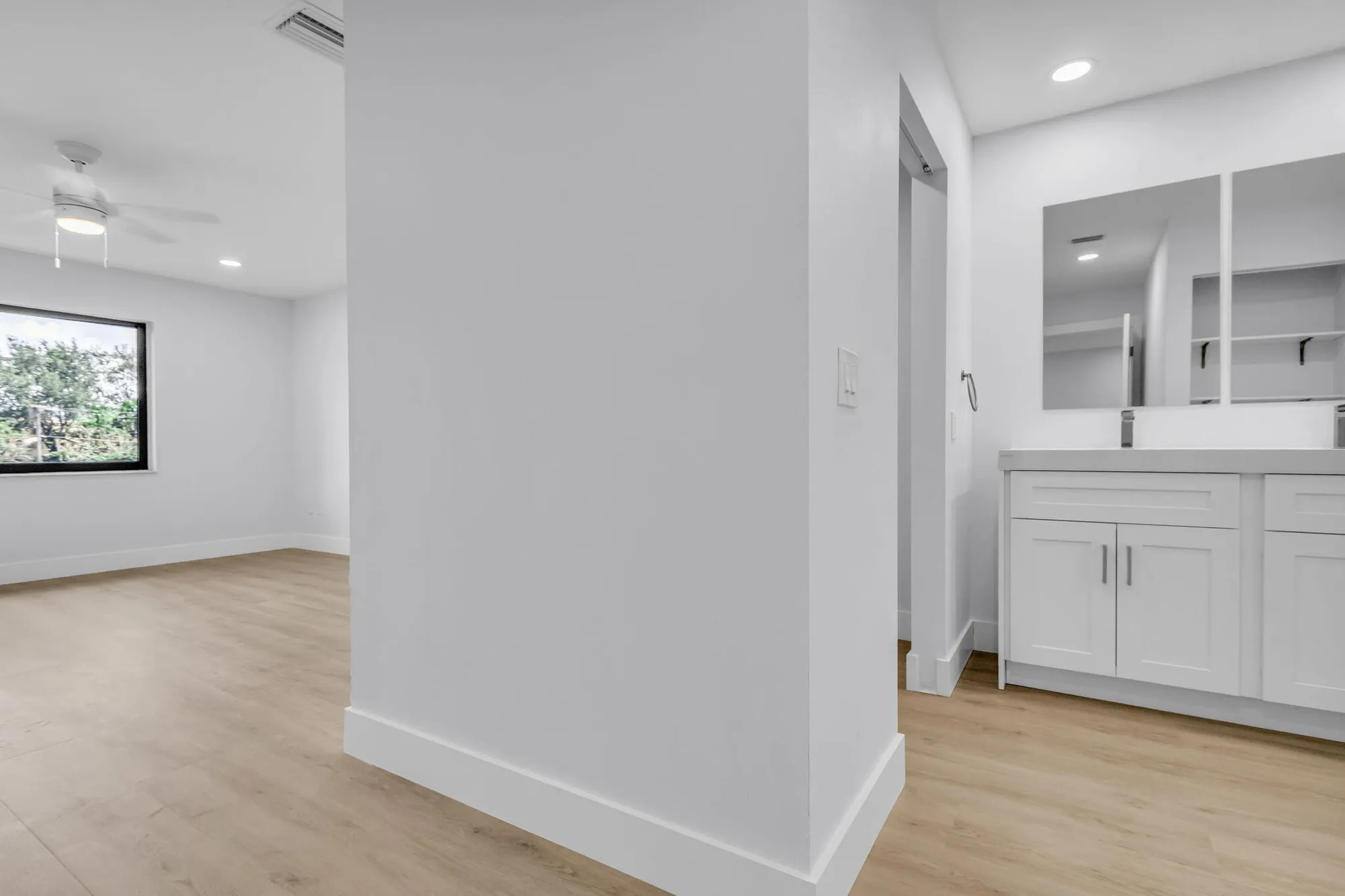 Property Slideshow image 18 of 42 | 8535 casa del lago f, Boca Raton, FL, 33433