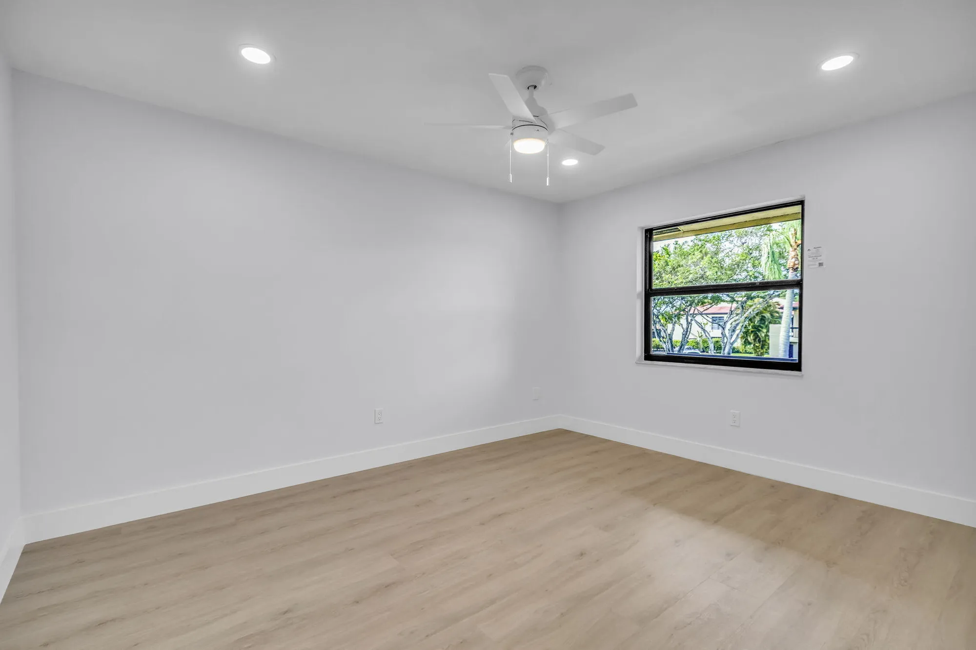 Property Slideshow image 19 of 42 | 8535 casa del lago f, Boca Raton, FL, 33433