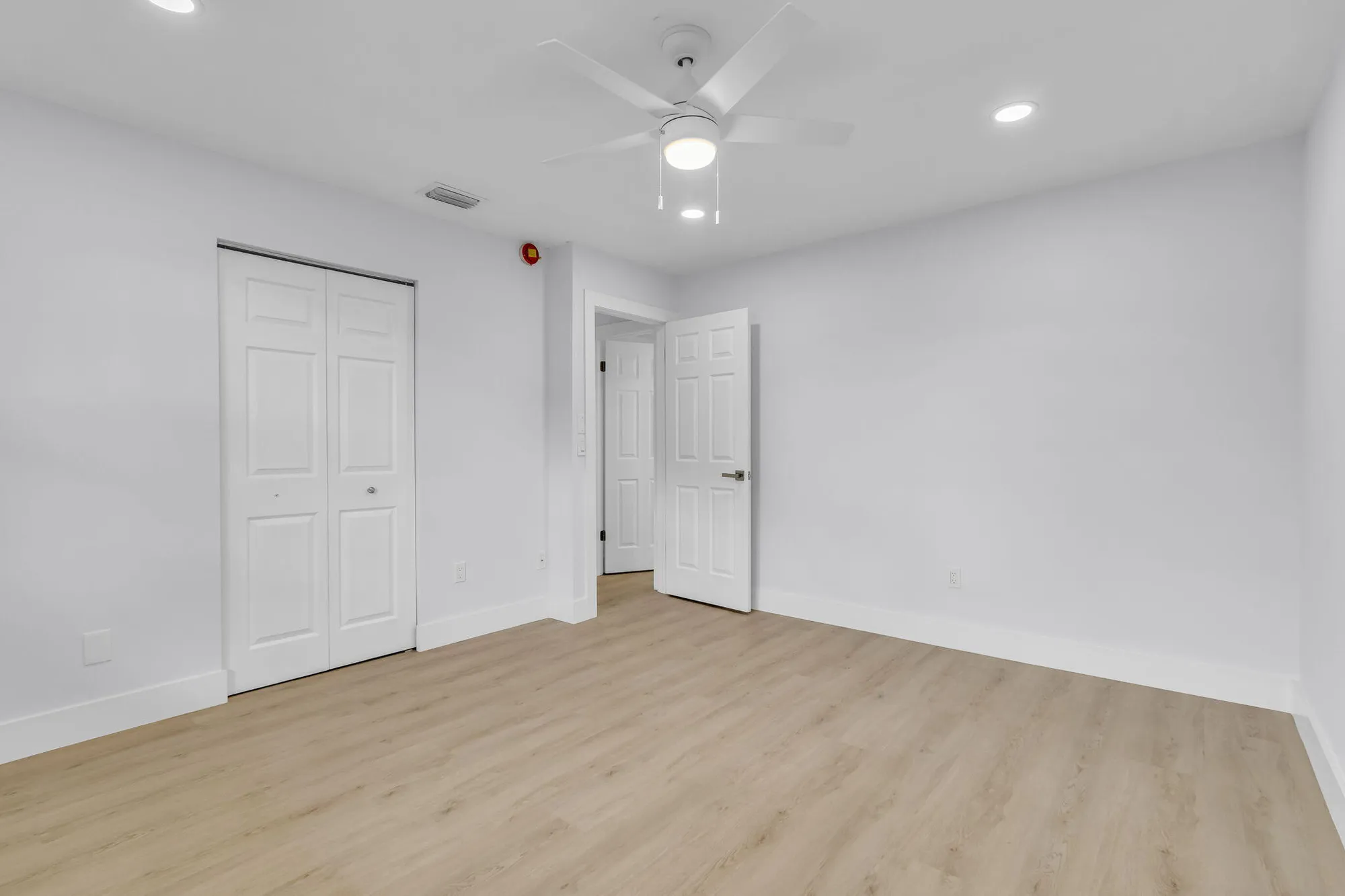 Property Slideshow image 23 of 42 | 8535 casa del lago f, Boca Raton, FL, 33433