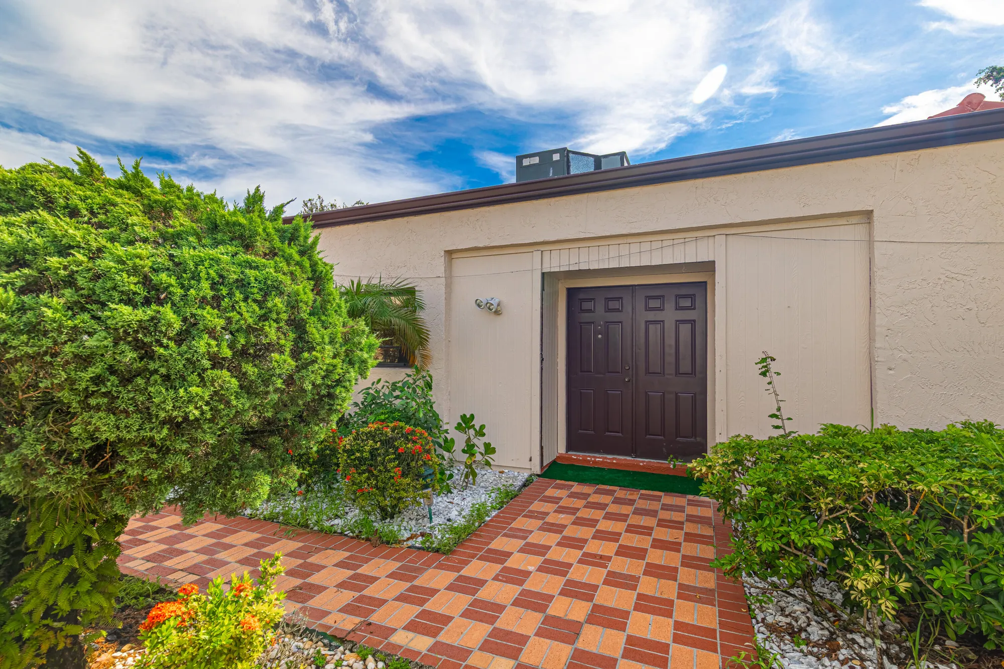 Property Slideshow image 11 of 51 | 8008 eastlake dr # 12-a, Boca Raton, FL, 33433