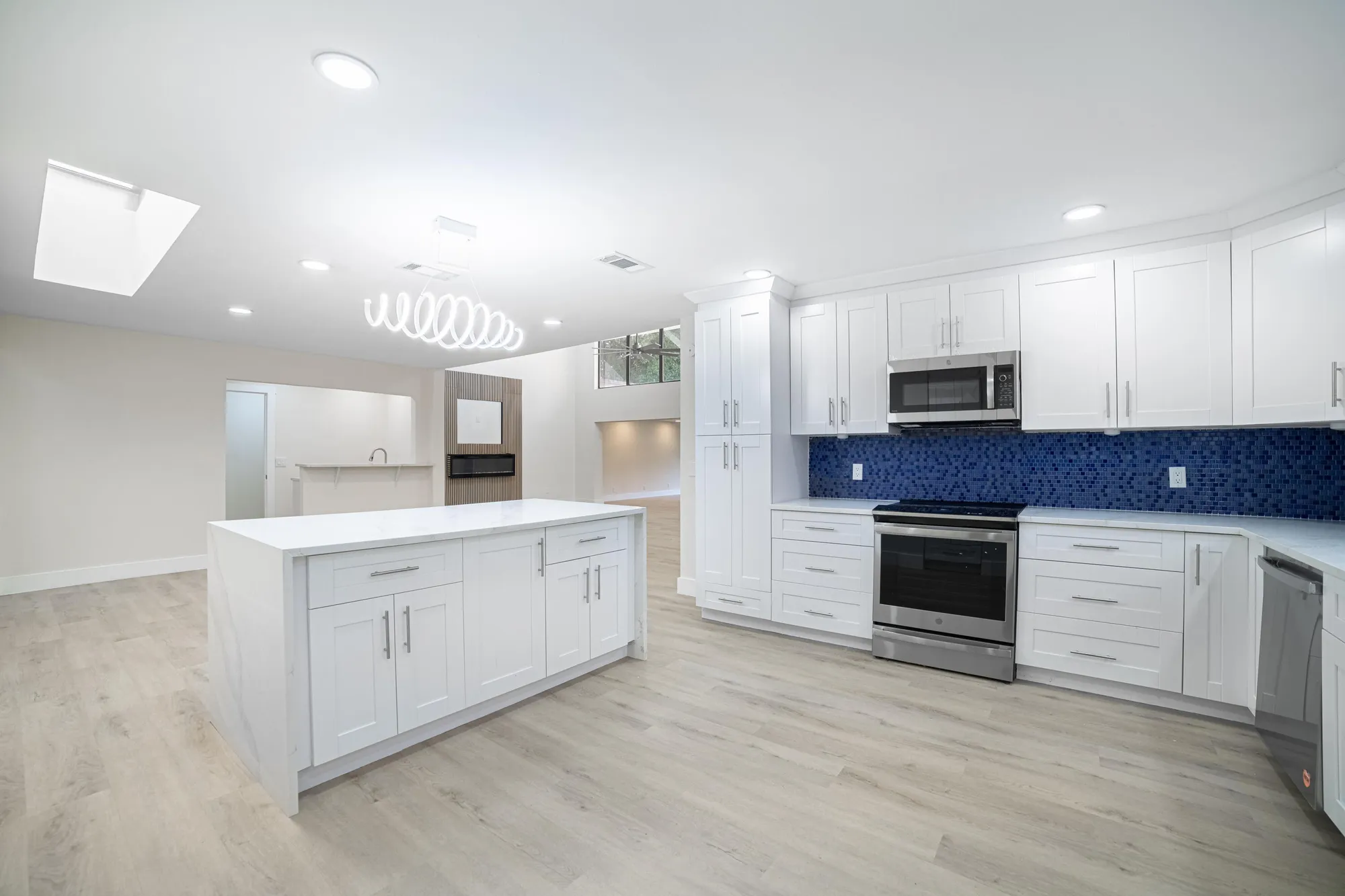 Property Slideshow image 16 of 51 | 8008 eastlake dr # 12-a, Boca Raton, FL, 33433