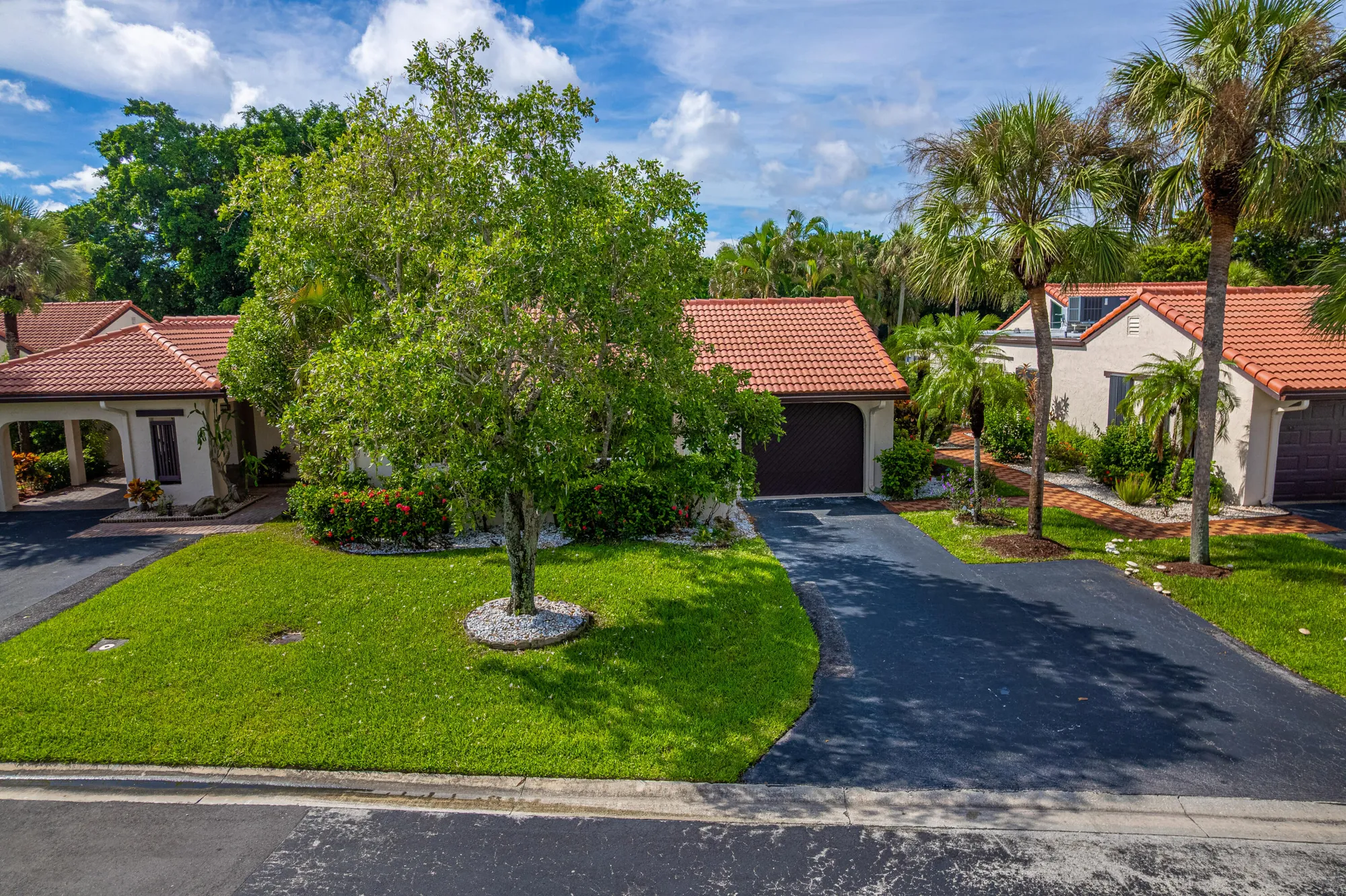 Property Slideshow image 3 of 51 | 8008 eastlake dr # 12-a, Boca Raton, FL, 33433