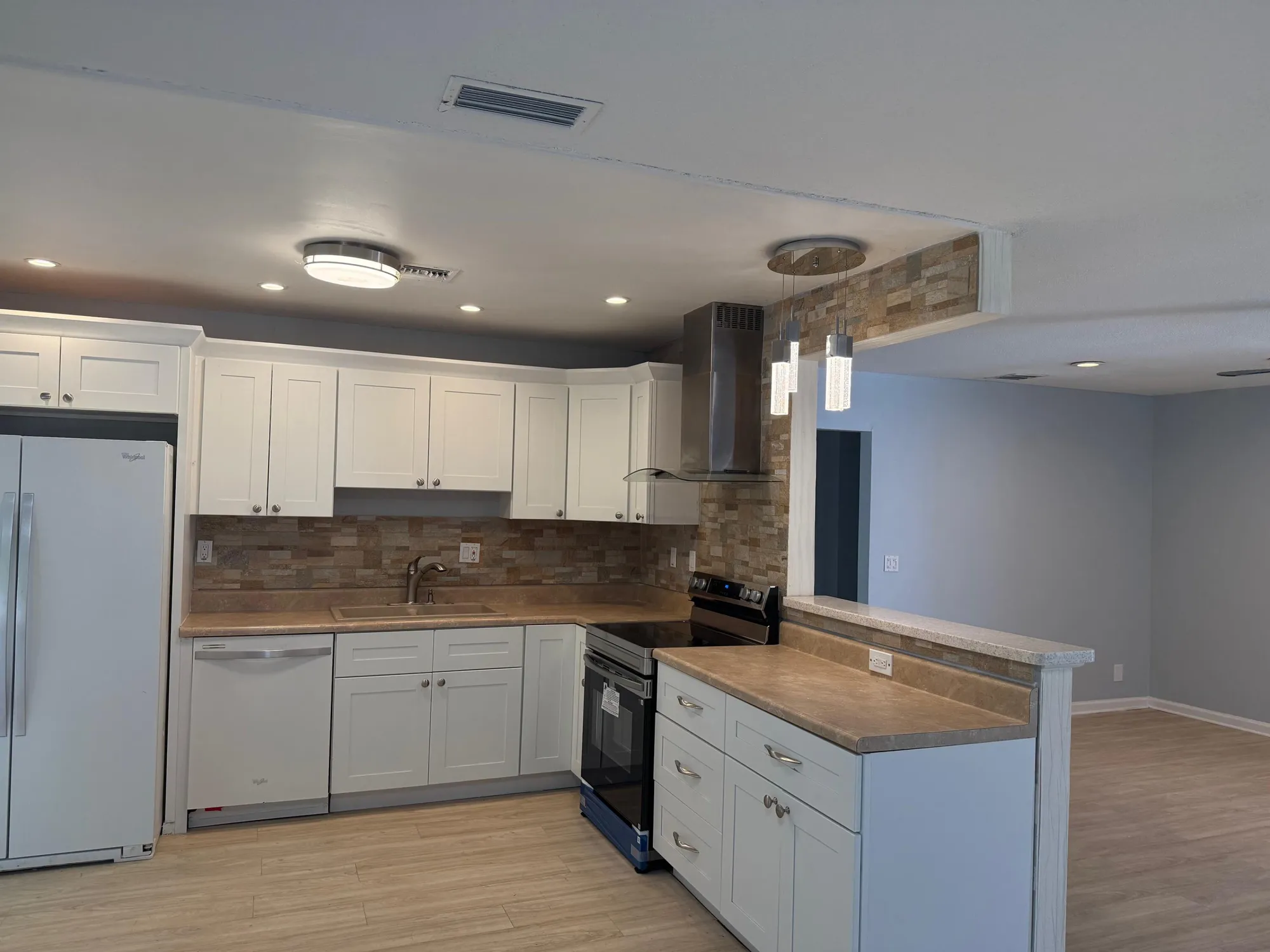 Property Slideshow image 3 of 4 | 5159 mirror lakes blvd, Boynton Beach, FL, 33472