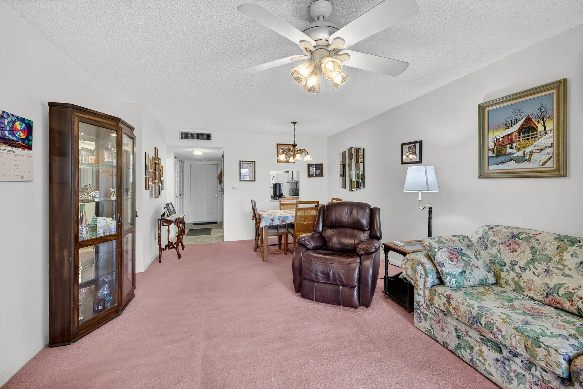 Property Slideshow image 6 of 25 | 6020 nw 64th ave 211, Tamarac, FL, 33319