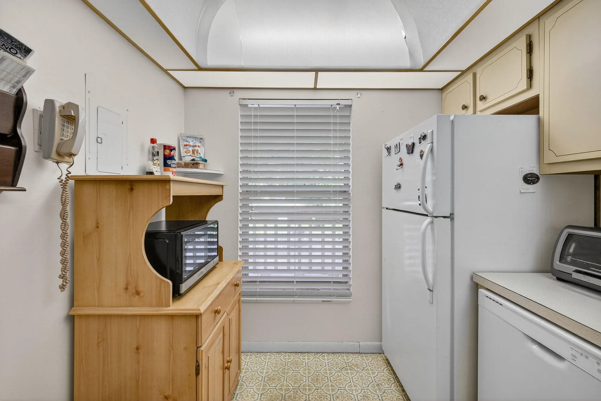 Property Slideshow image 4 of 25 | 6020 nw 64th ave 211, Tamarac, FL, 33319
