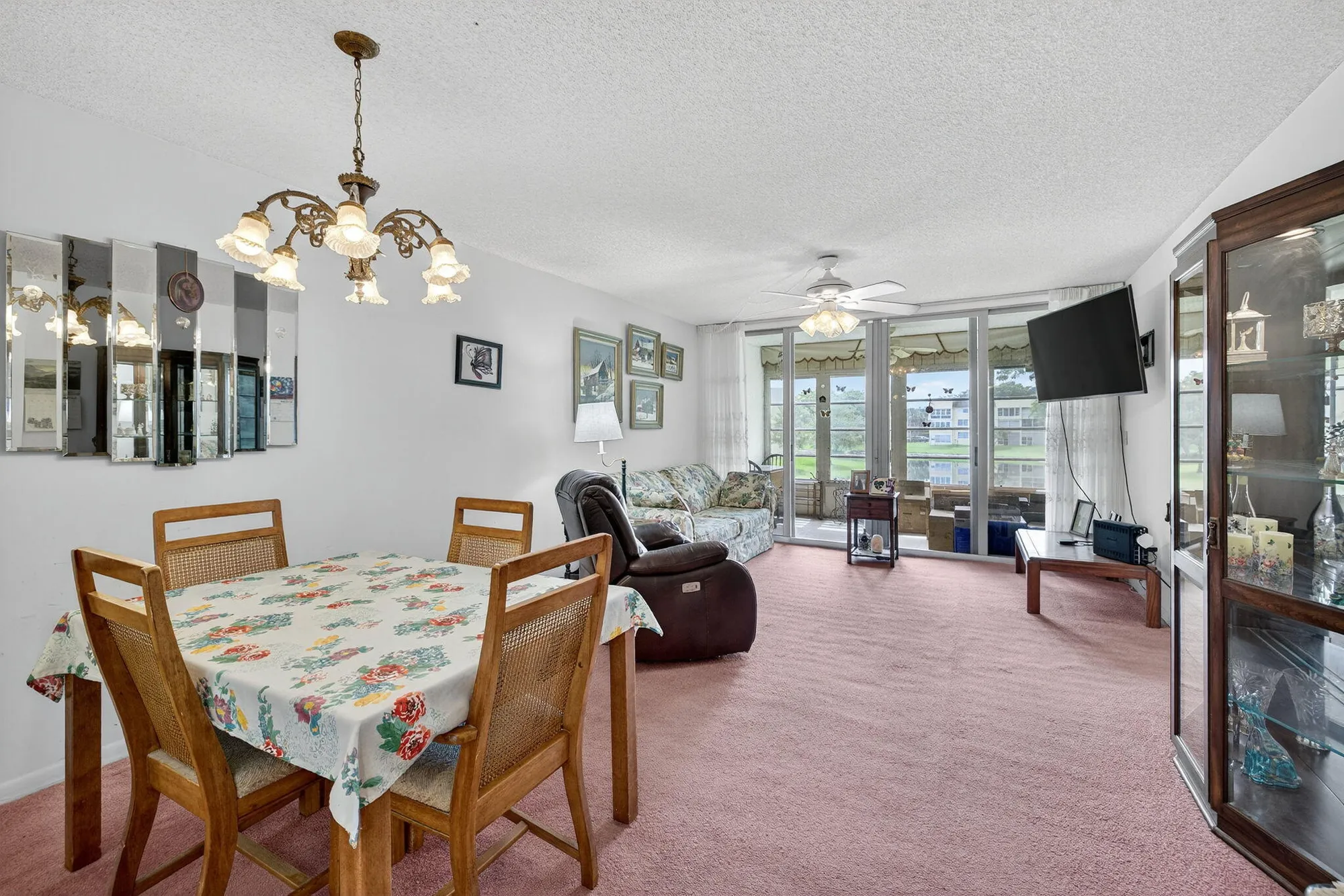 Property Slideshow image 5 of 25 | 6020 nw 64th ave 211, Tamarac, FL, 33319