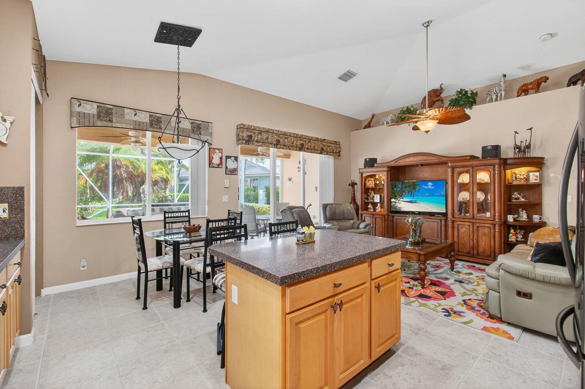 Property Slideshow image 28 of 92 | 9523 sandpiper ln, West Palm Beach, FL, 33411