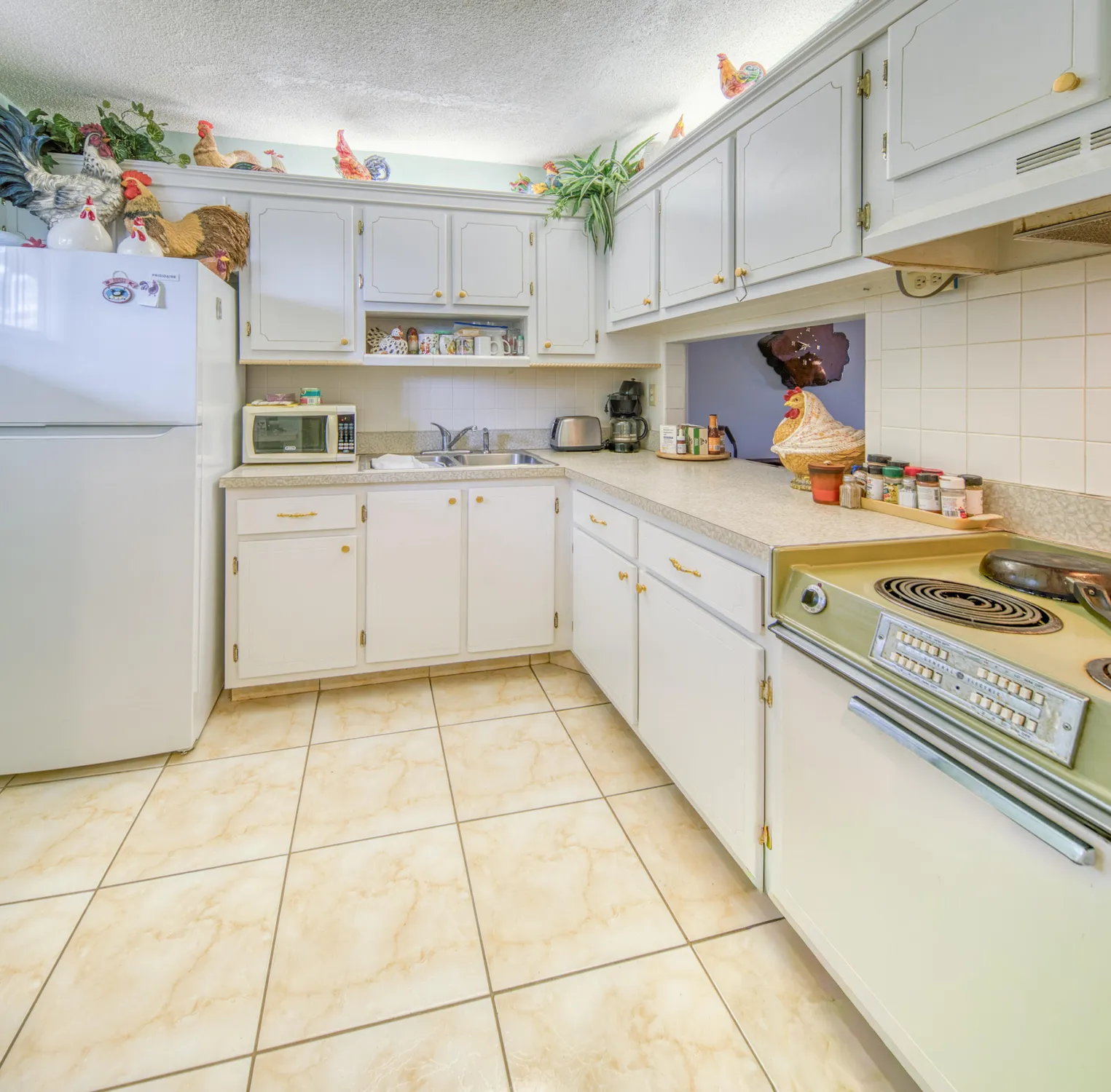 Property Slideshow image 13 of 30 | 2811 garden dr s apt 104, Lake Worth Beach, FL, 33461