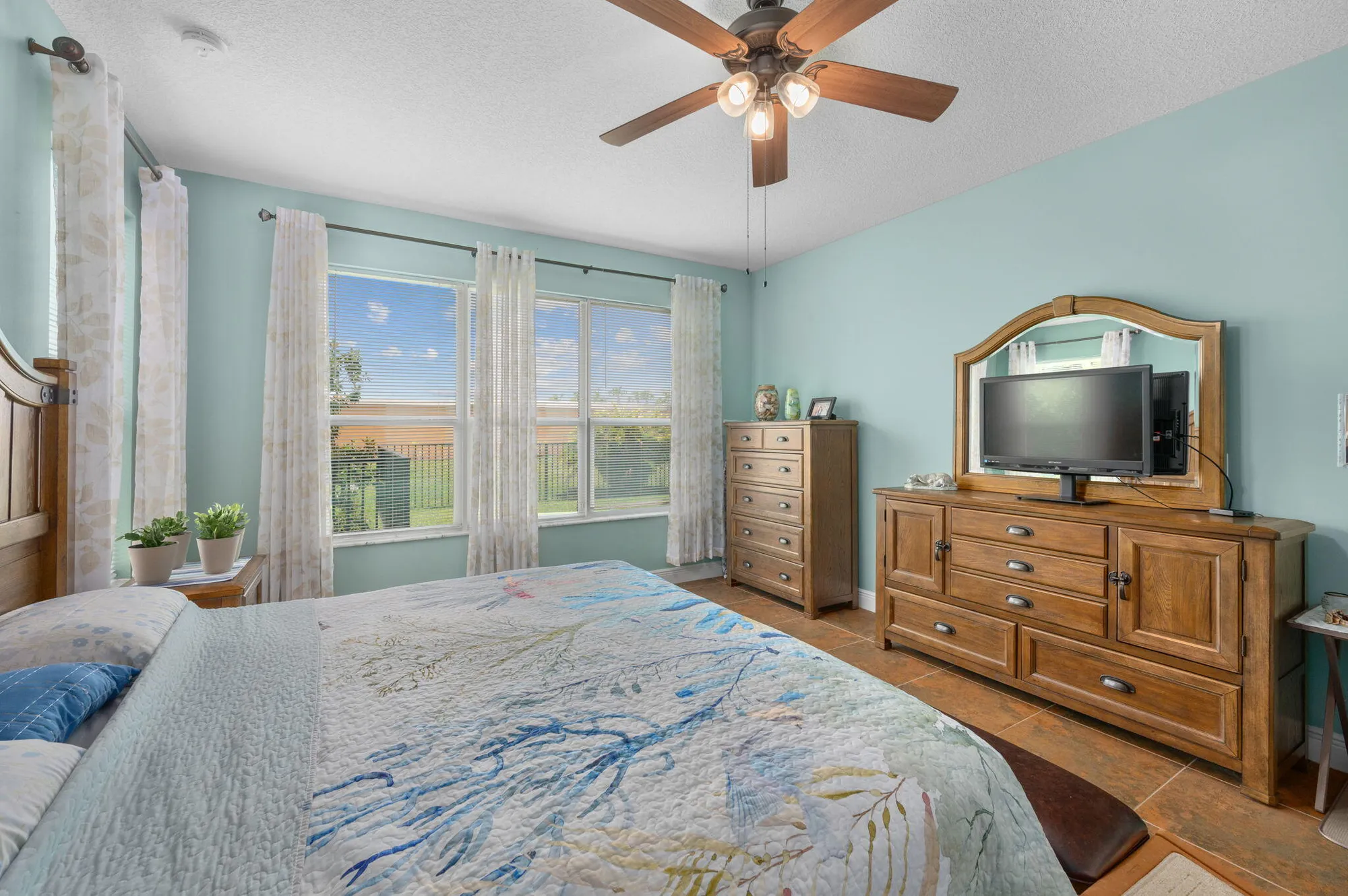 Property Slideshow image 10 of 37 | 11708 sw mountain ash cir, Port Saint Lucie, FL, 34987
