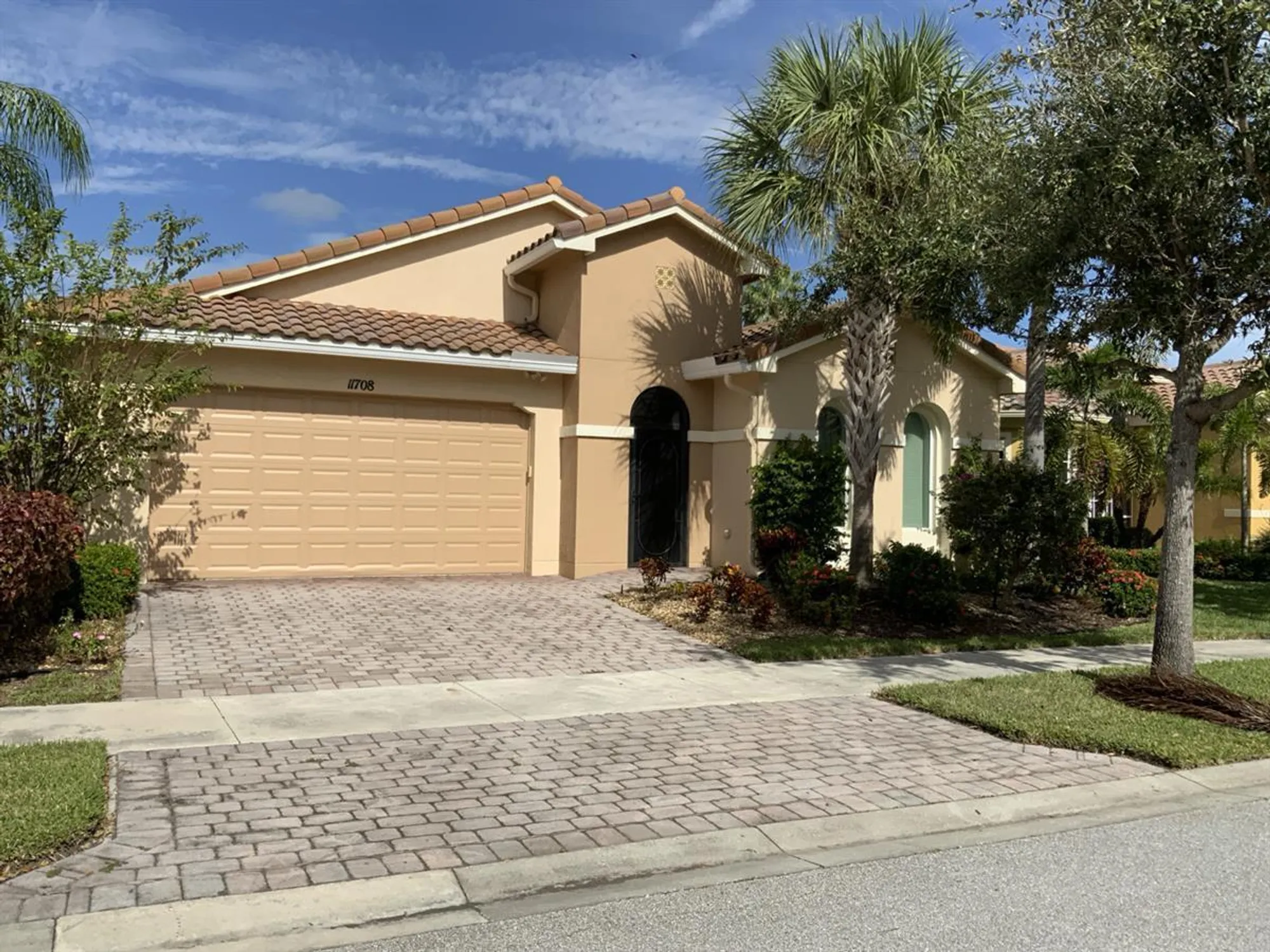 Property Slideshow image 20 of 37 | 11708 sw mountain ash cir, Port Saint Lucie, FL, 34987