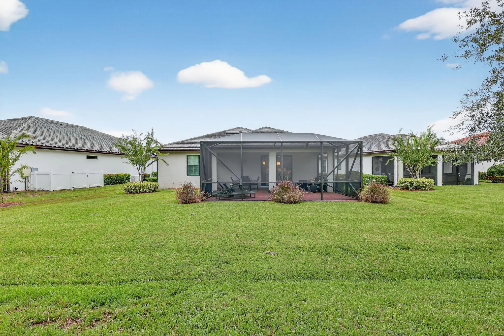 Property Slideshow image 4 of 48 | 4881 overton cir, Vero Beach, FL, 32967