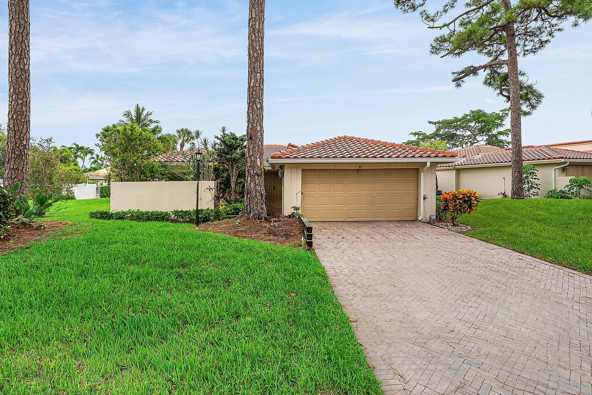 Property Slideshow image 2 of 67 | 6 woods ln 60, Boynton Beach, FL, 33436