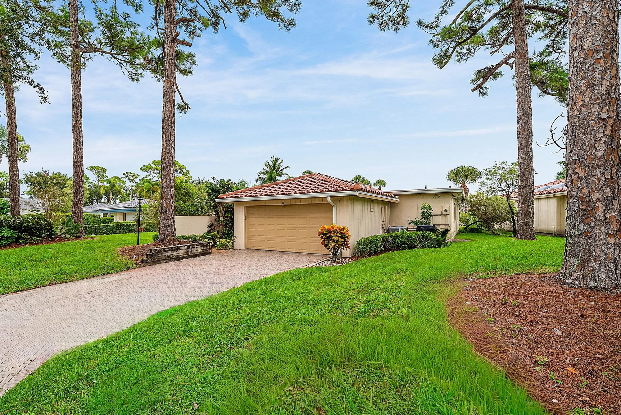 Property Slideshow image 3 of 67 | 6 woods ln 60, Boynton Beach, FL, 33436