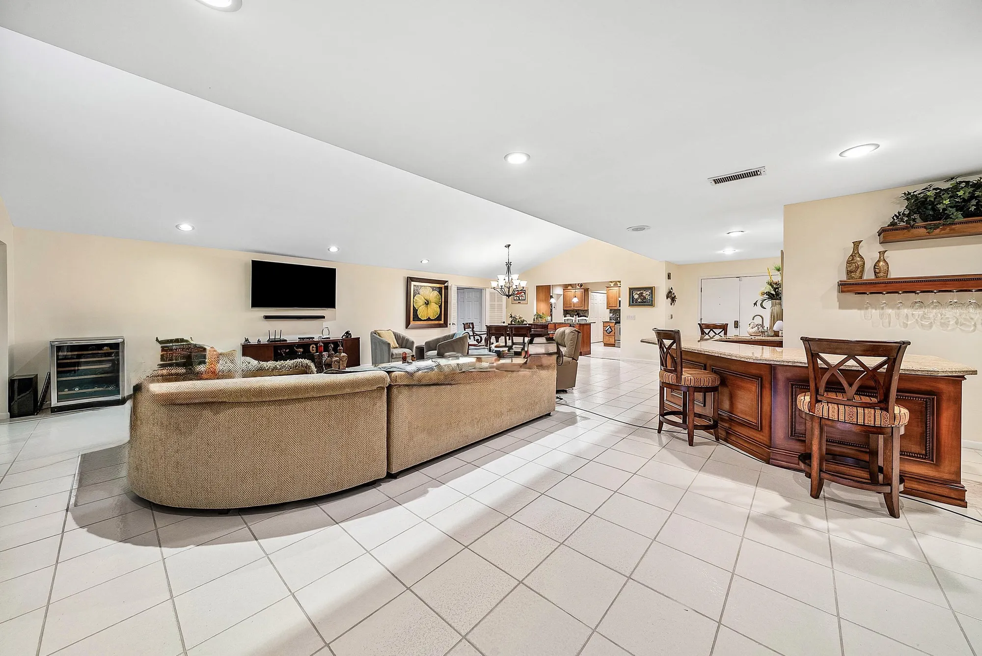 Property Slideshow image 7 of 67 | 6 woods ln 60, Boynton Beach, FL, 33436