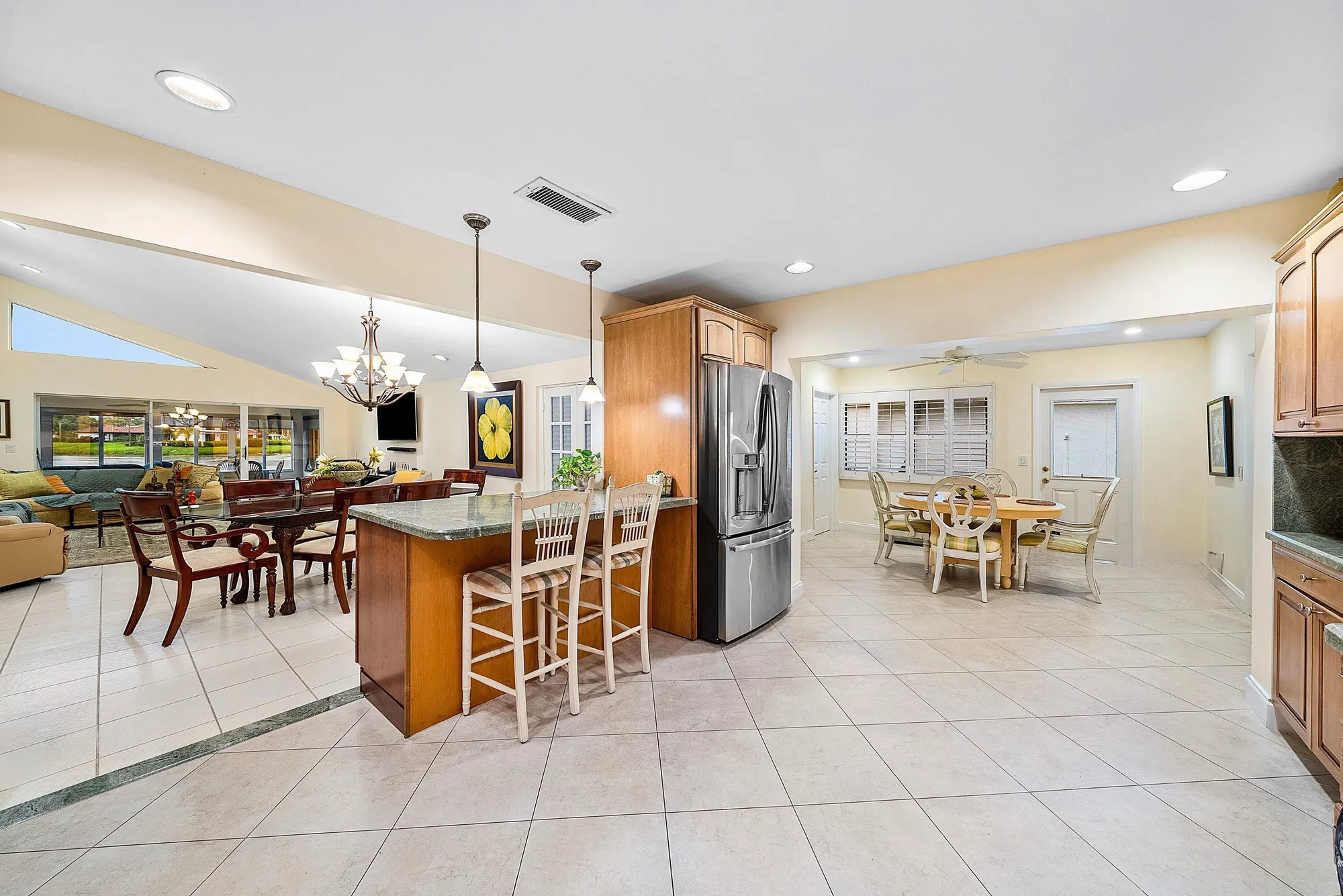 Property Slideshow image 12 of 67 | 6 woods ln 60, Boynton Beach, FL, 33436