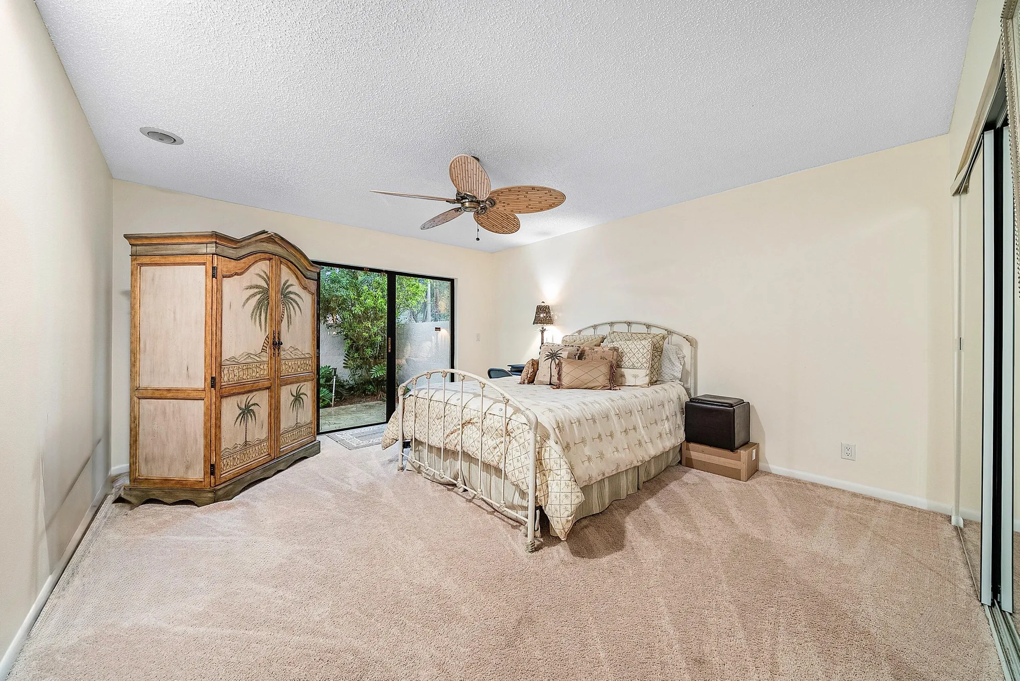 Property Slideshow image 24 of 67 | 6 woods ln 60, Boynton Beach, FL, 33436