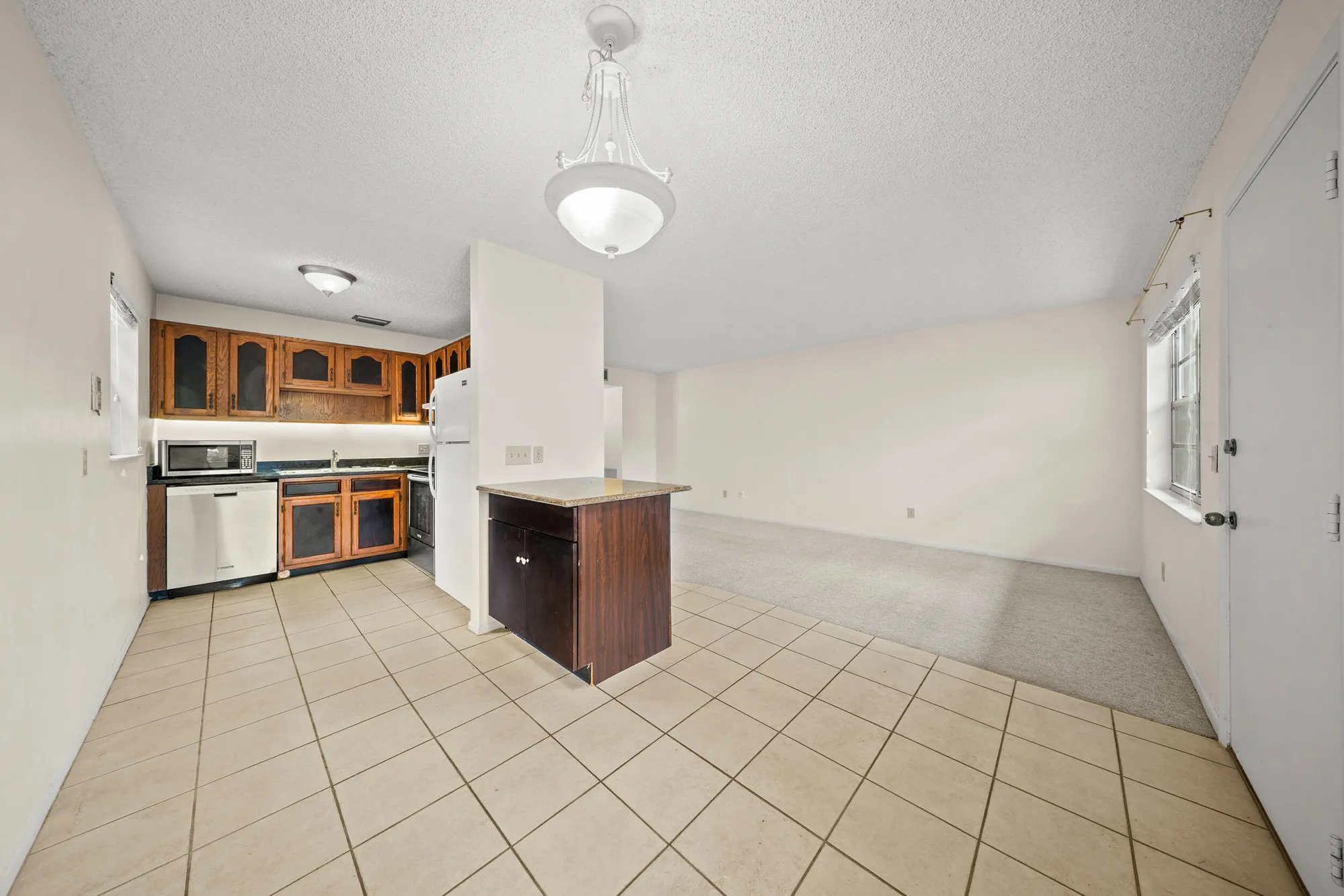 Property Slideshow image 8 of 33 | 8 lake vista trl 103, Port Saint Lucie, FL, 34952