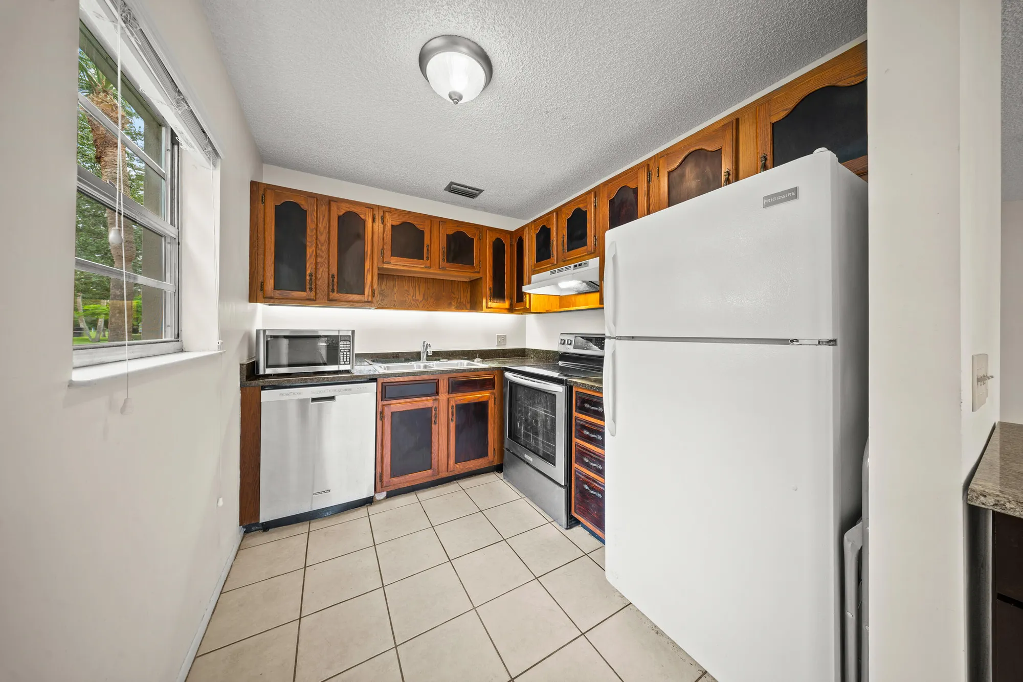 Property Slideshow image 10 of 33 | 8 lake vista trl 103, Port Saint Lucie, FL, 34952