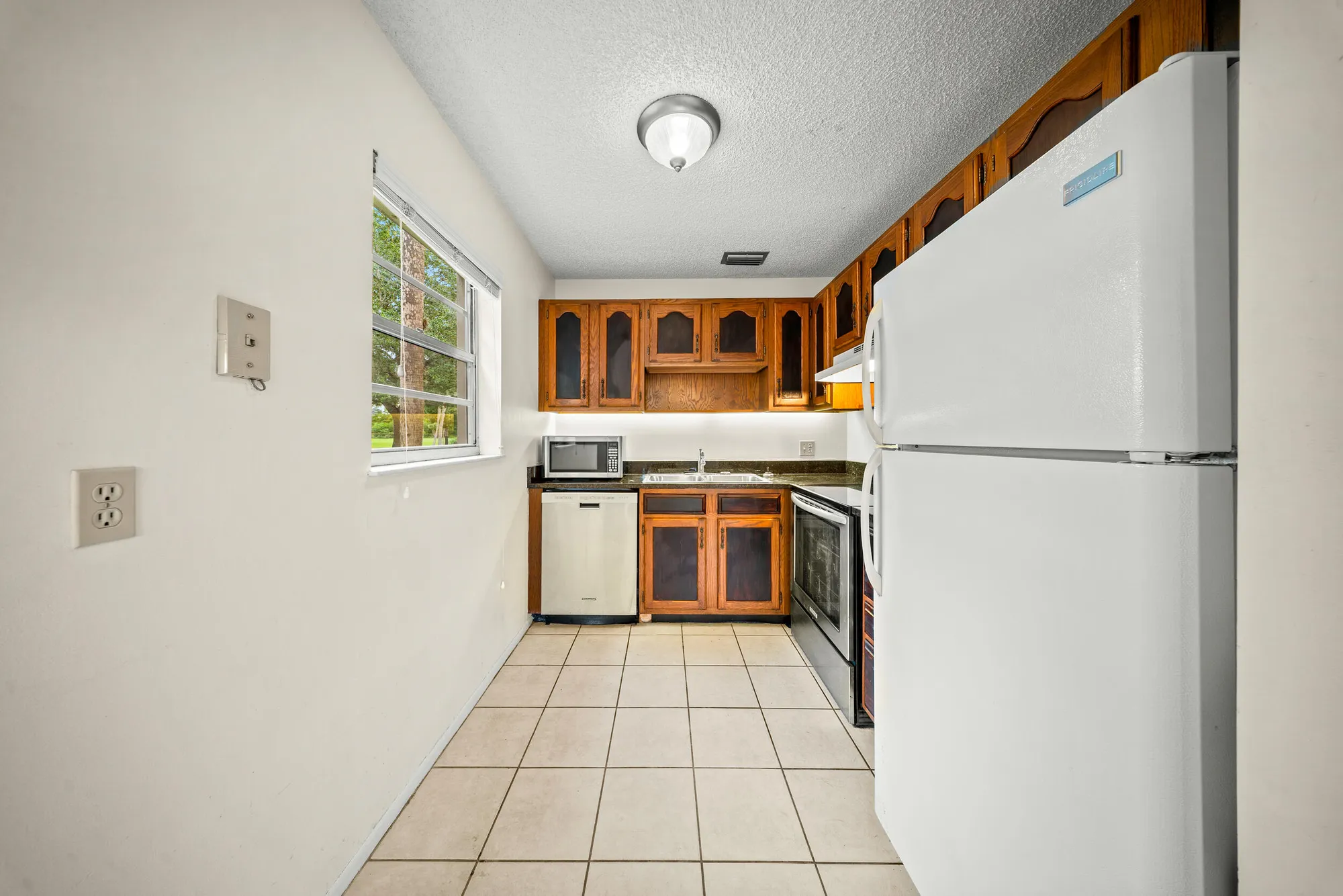 Property Slideshow image 11 of 33 | 8 lake vista trl 103, Port Saint Lucie, FL, 34952
