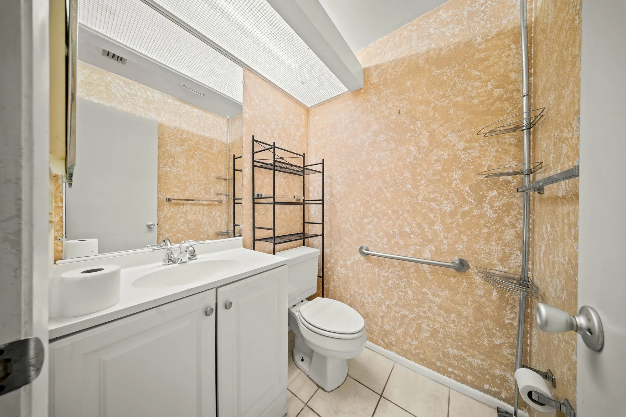 Property Slideshow image 14 of 33 | 8 lake vista trl 103, Port Saint Lucie, FL, 34952