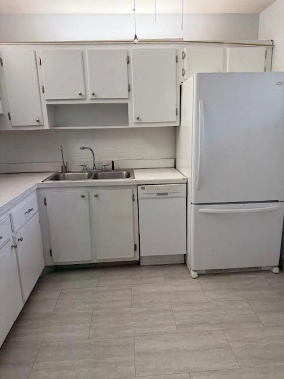 Property Slideshow image 21 of 25 | 2811 garden dr s apt 201, Palm Springs, FL, 33461
