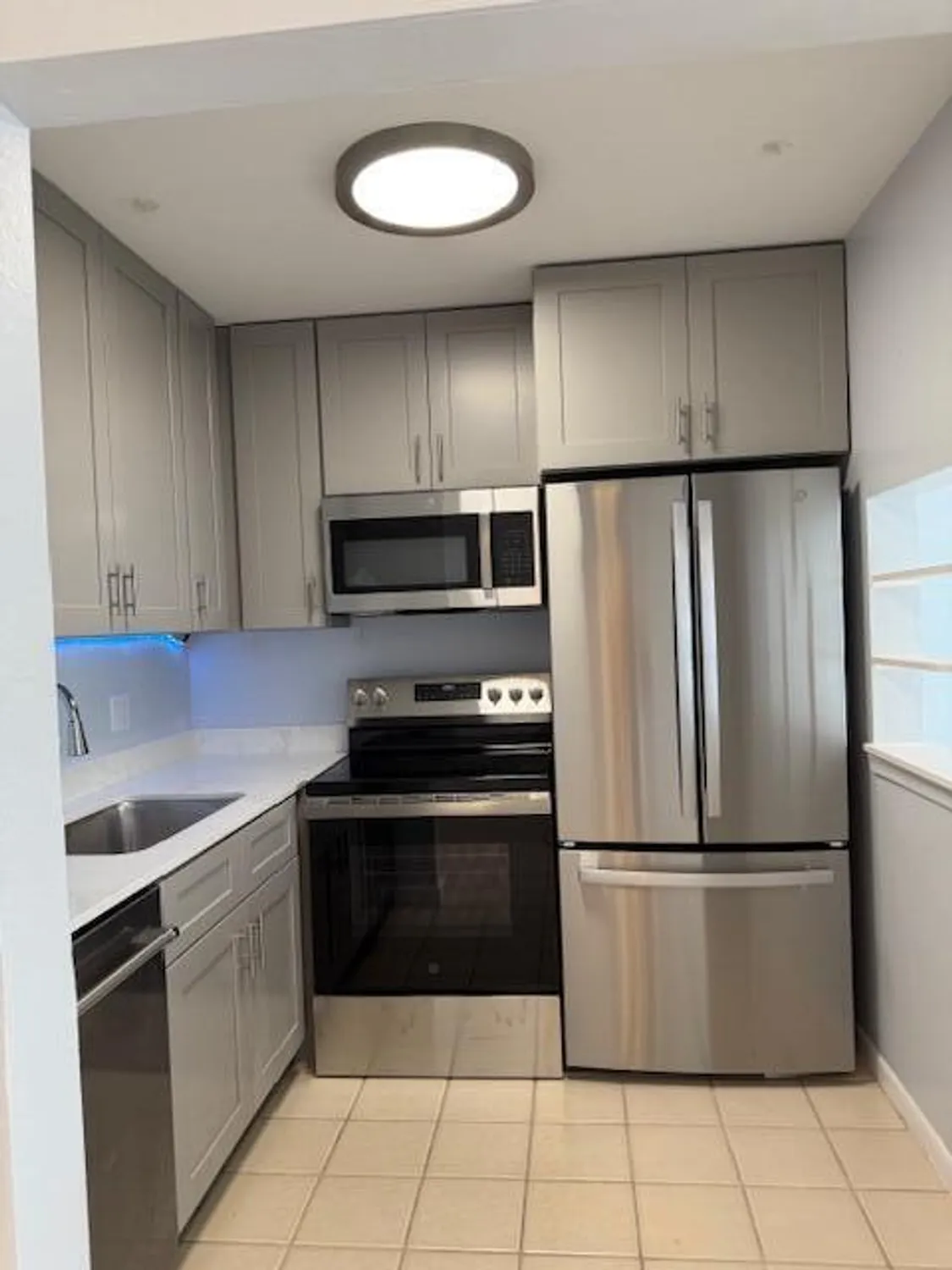 Property Slideshow image 5 of 32 | 3240 lake osborne dr 108, Lake Worth Beach, FL, 33461