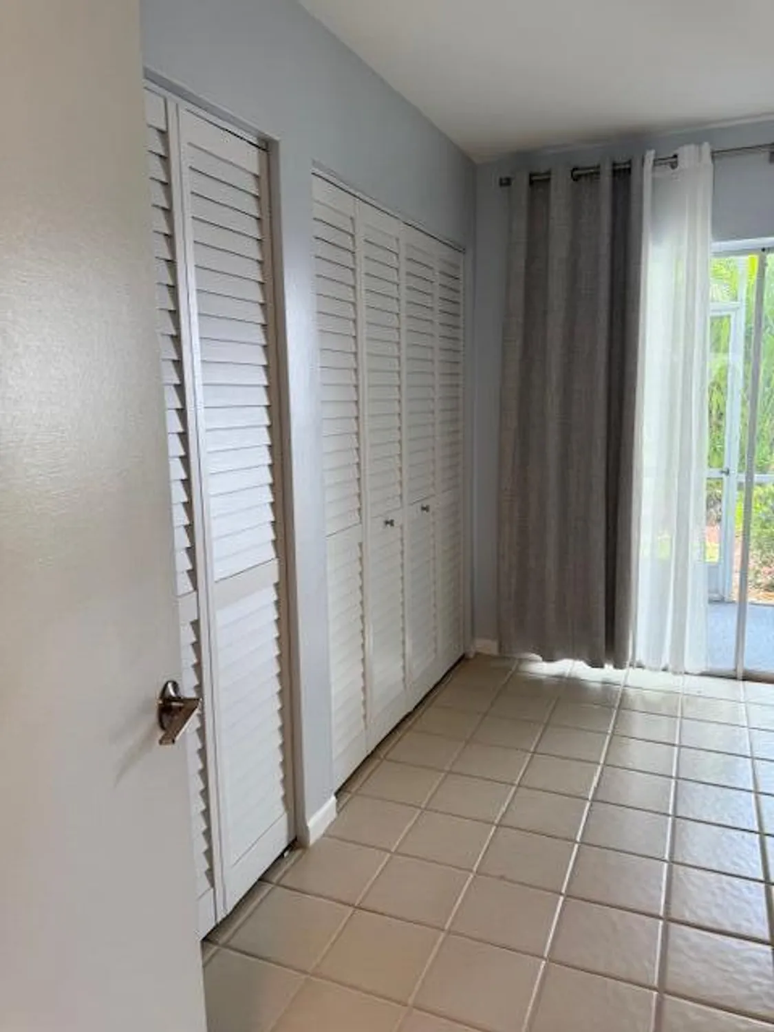 Property Slideshow image 13 of 32 | 3240 lake osborne dr 108, Lake Worth Beach, FL, 33461