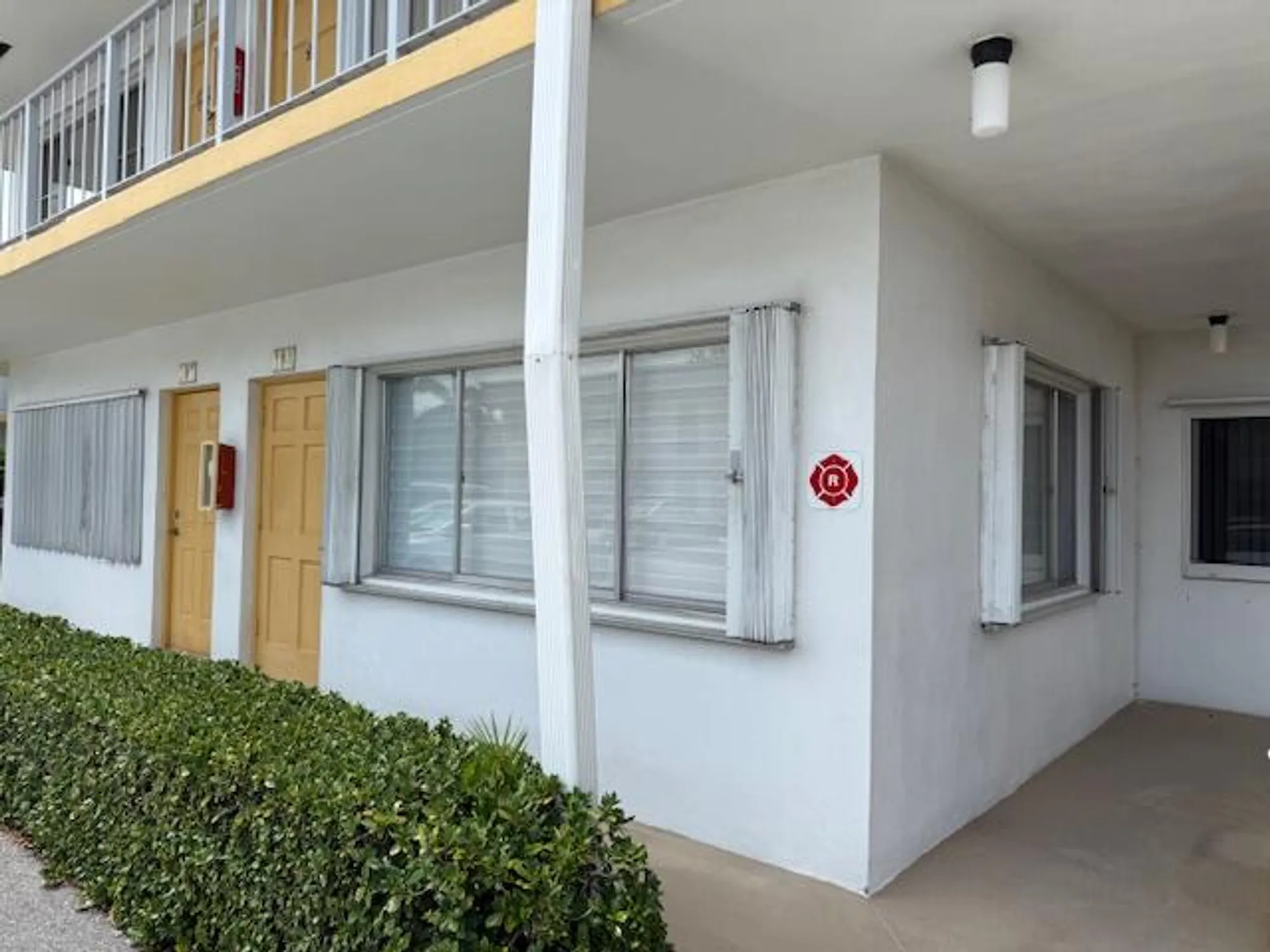 Property Slideshow image 25 of 32 | 3240 lake osborne dr 108, Lake Worth Beach, FL, 33461